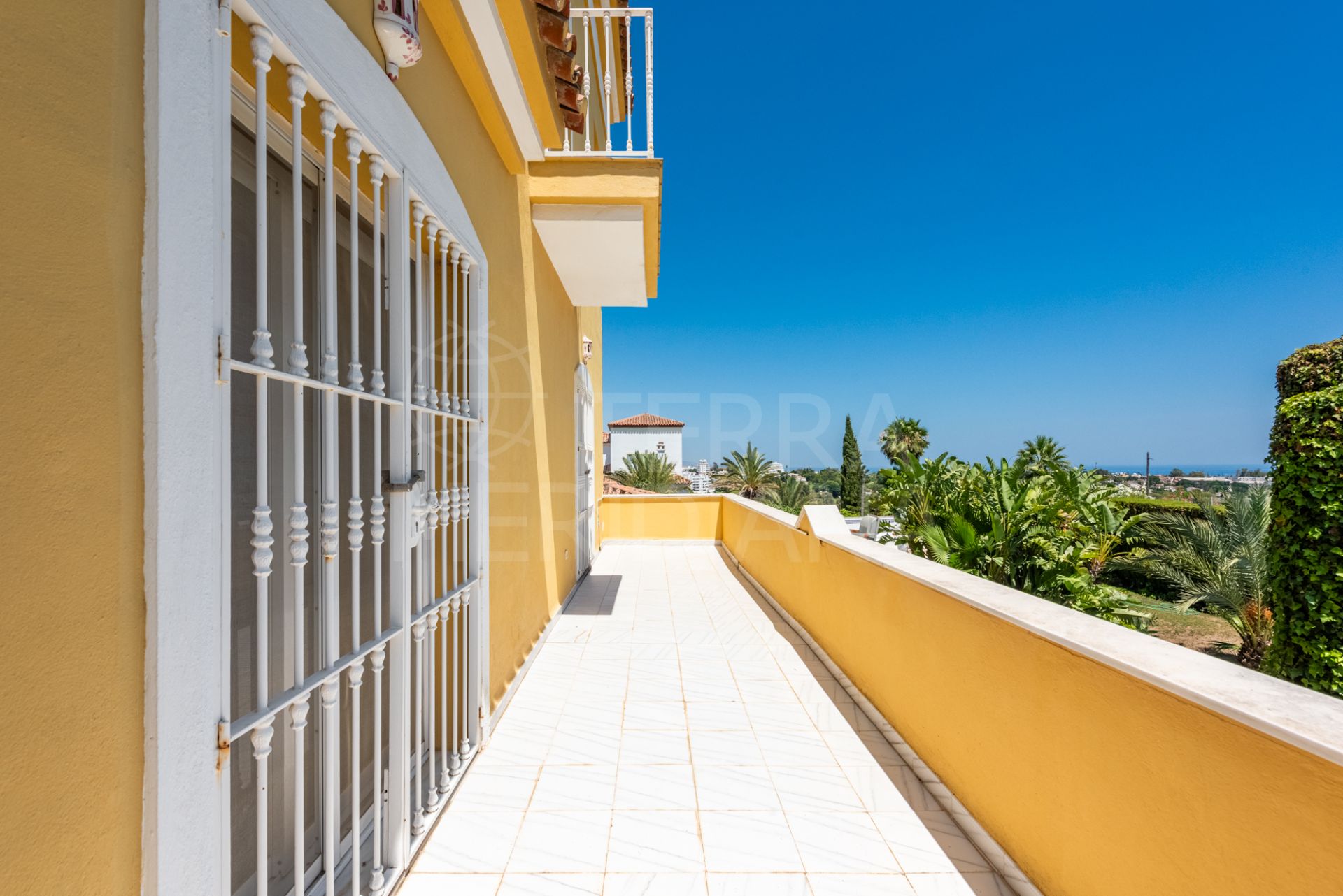 Villa in Atalaya Golf, Estepona