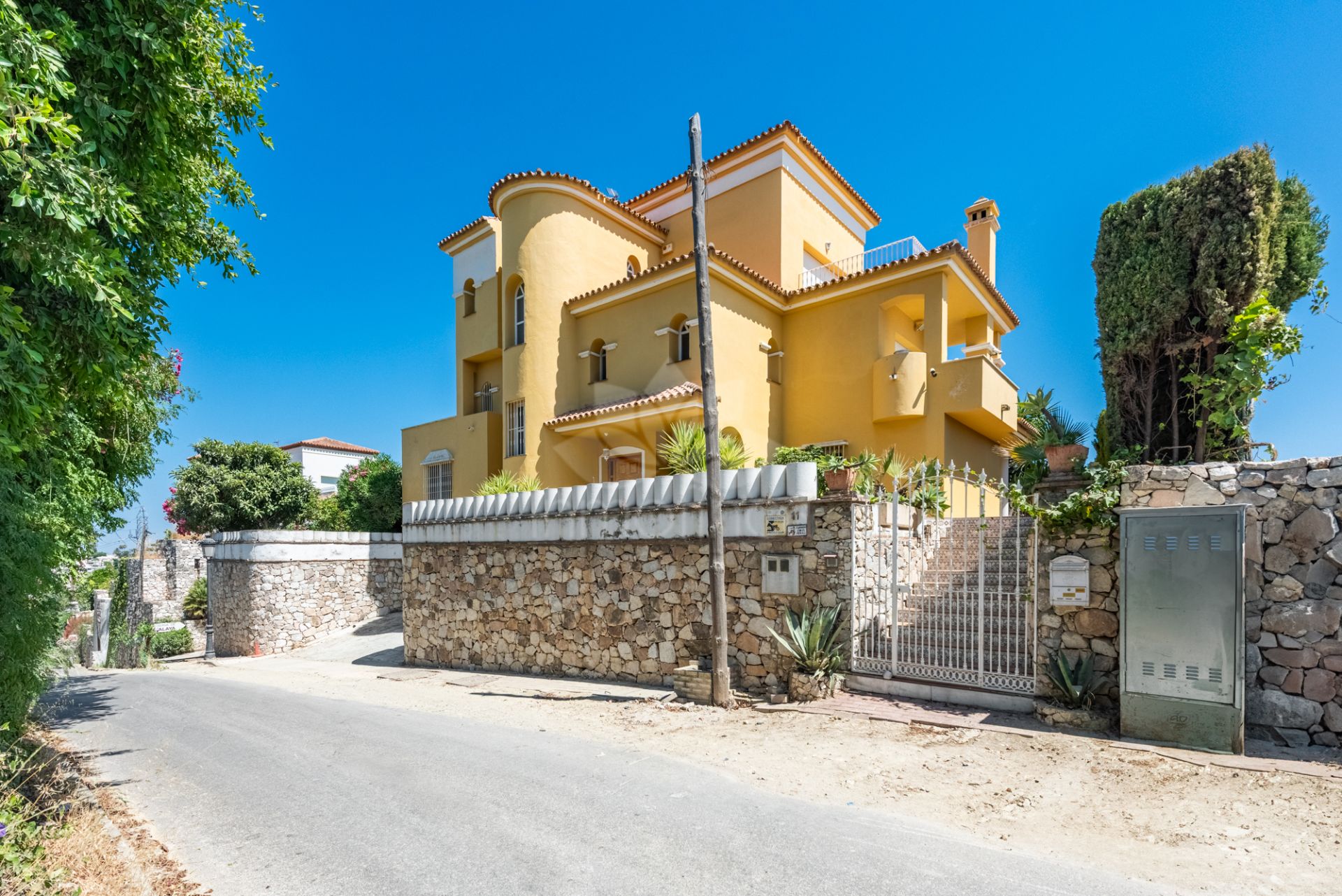Villa in Atalaya Golf, Estepona