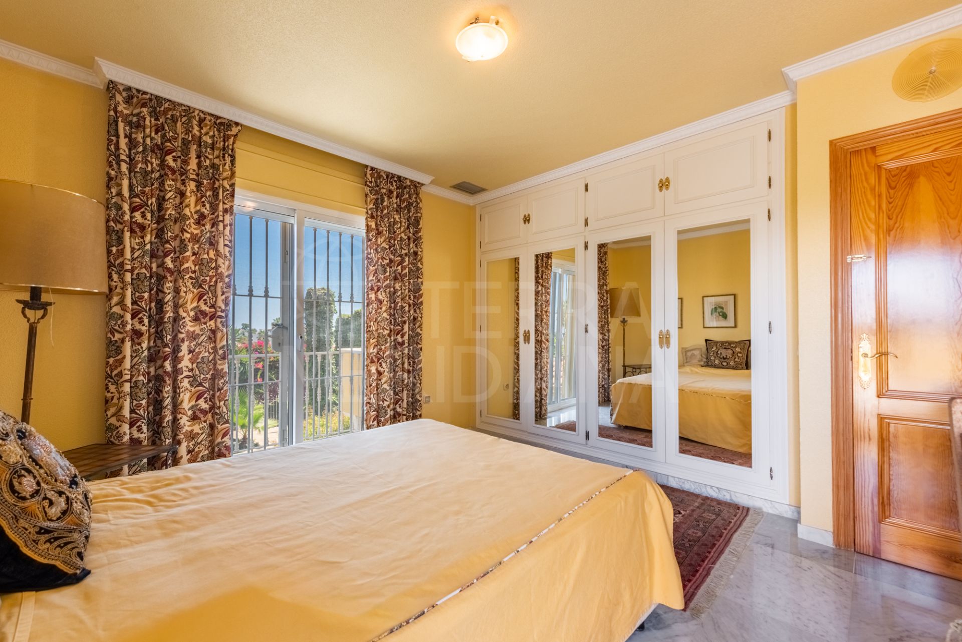 Villa in Atalaya Golf, Estepona