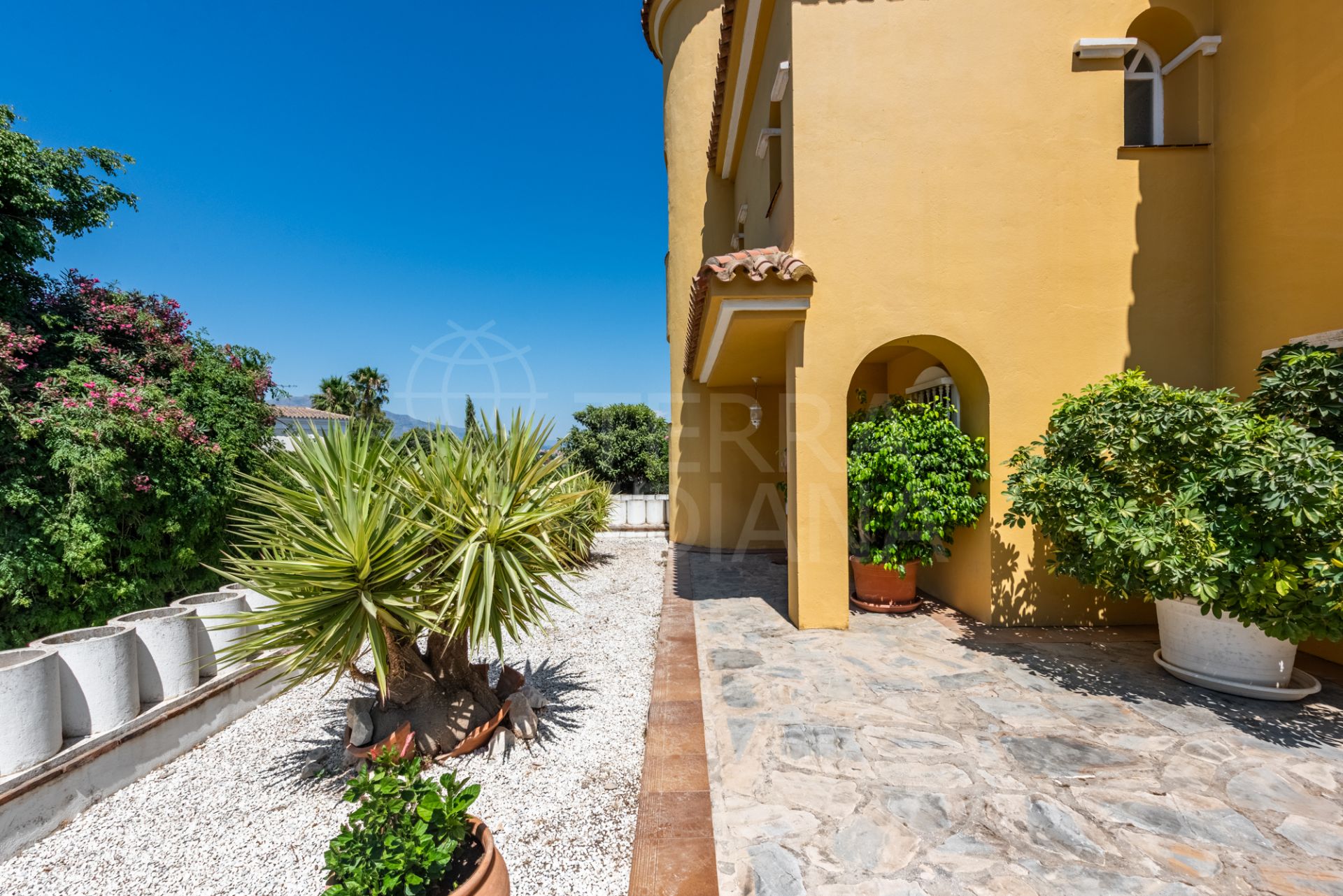 Villa in Atalaya Golf, Estepona