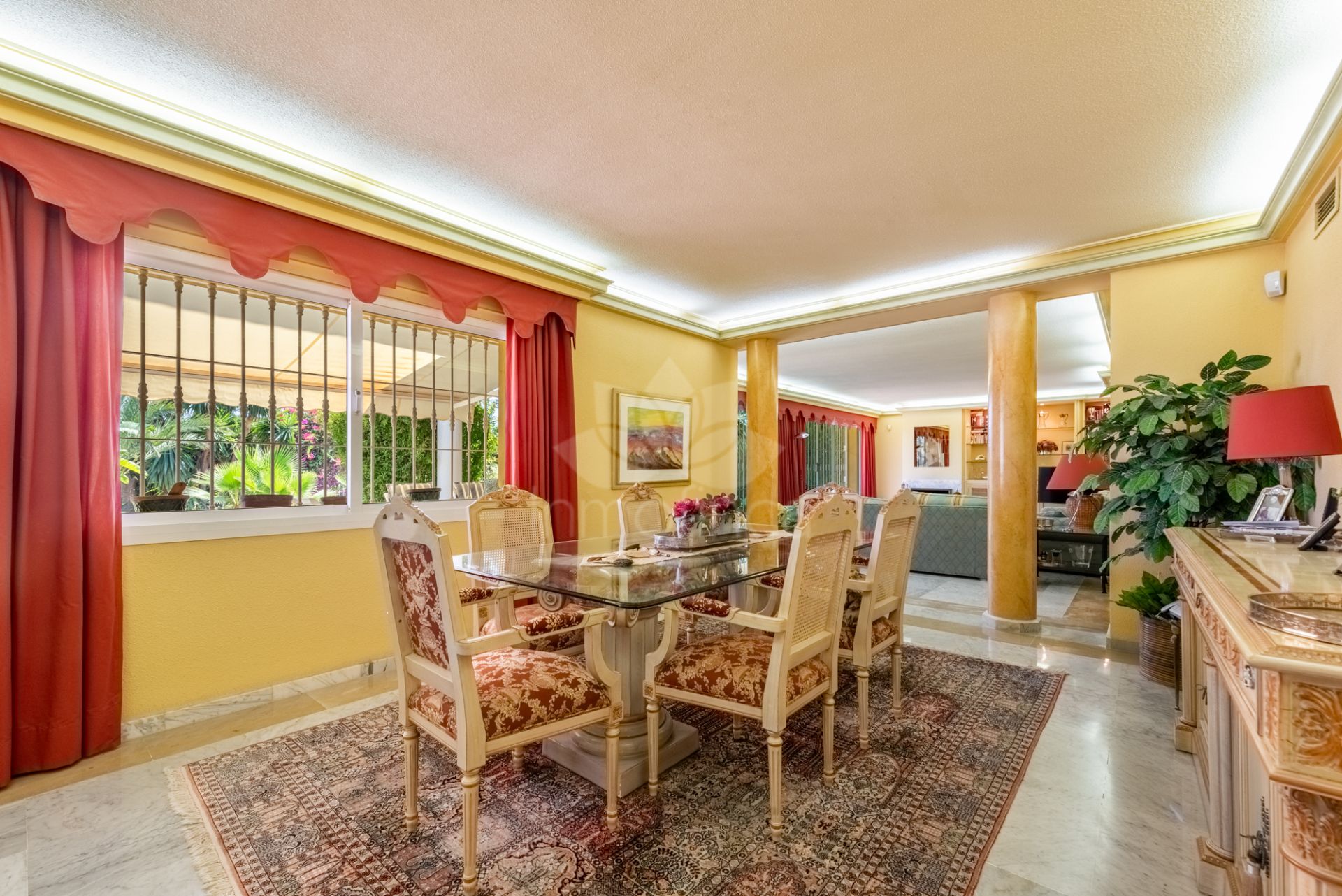Villa in Atalaya Golf, Estepona