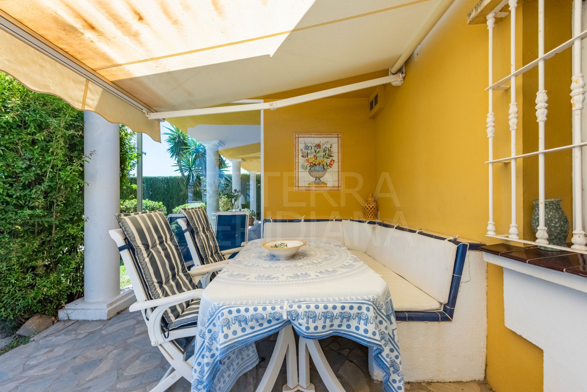 Villa in Atalaya Golf, Estepona