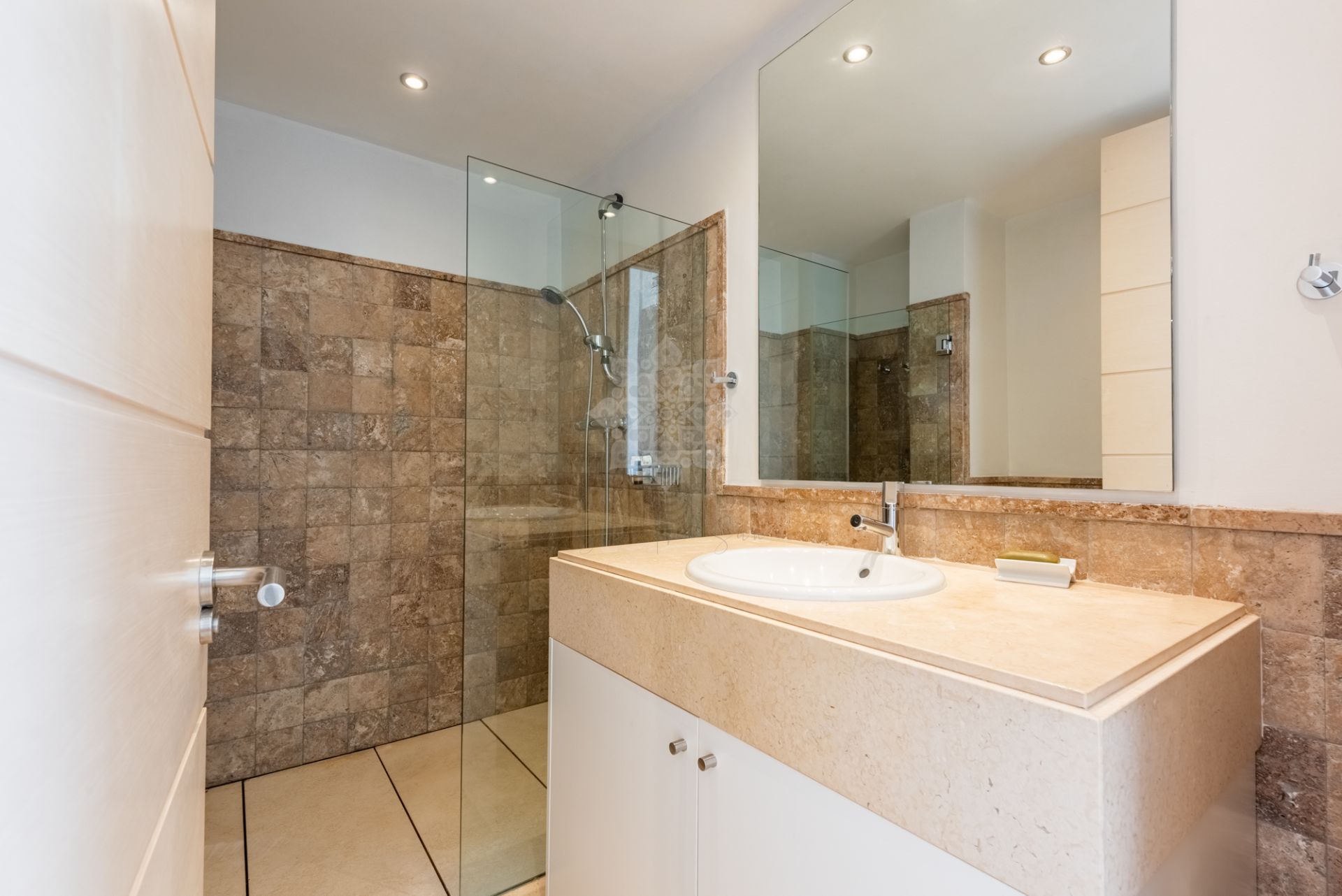 Apartment in Los Flamingos, Benahavis