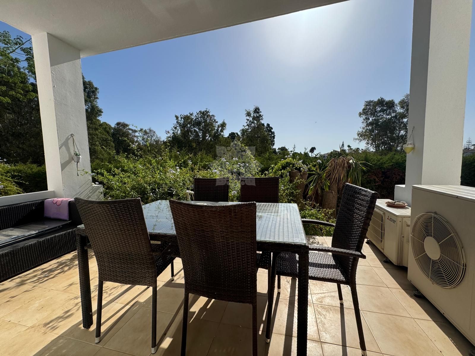Apartamento en Nueva Atalaya, Estepona