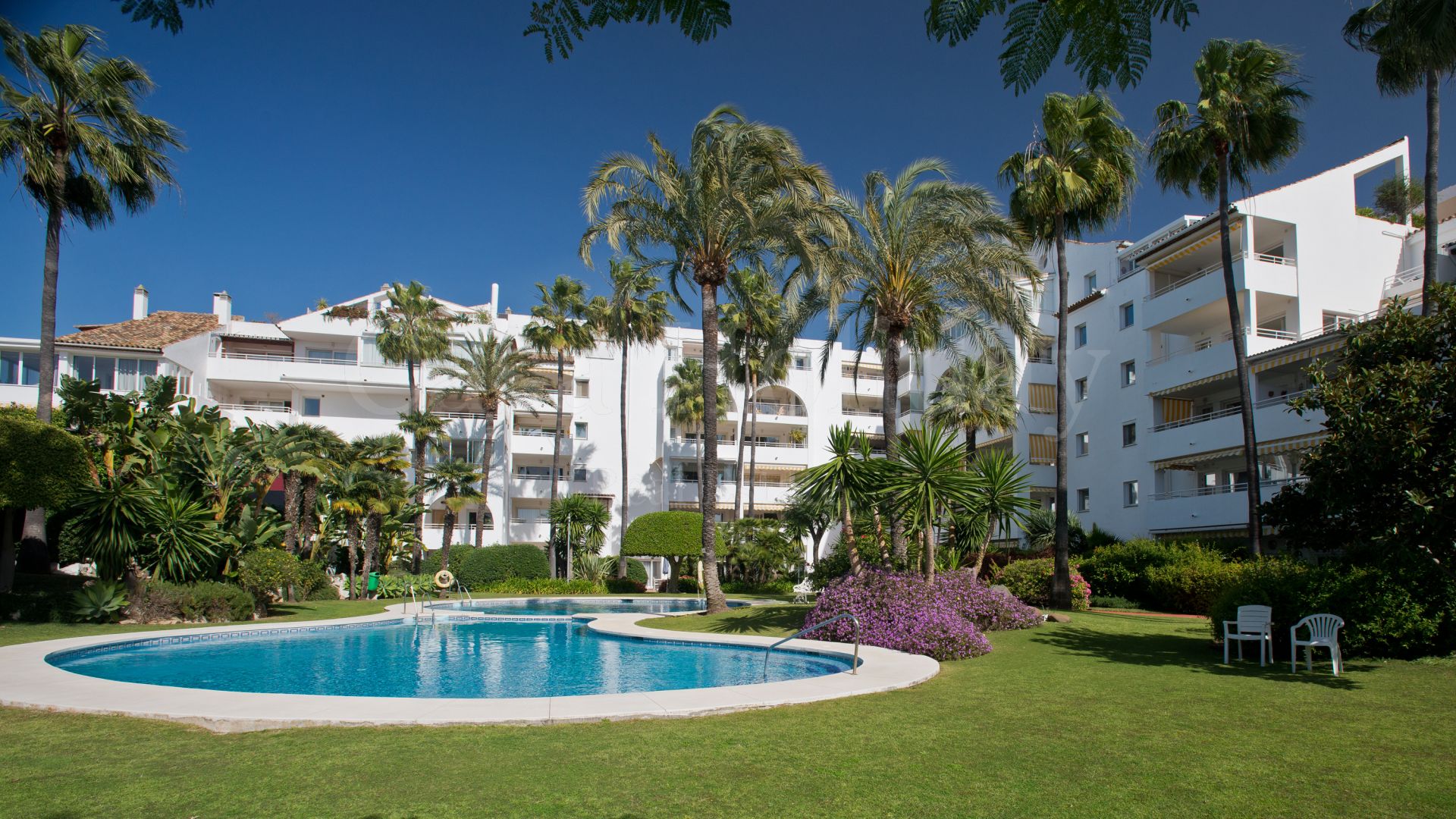Apartamento en Nueva Atalaya, Estepona