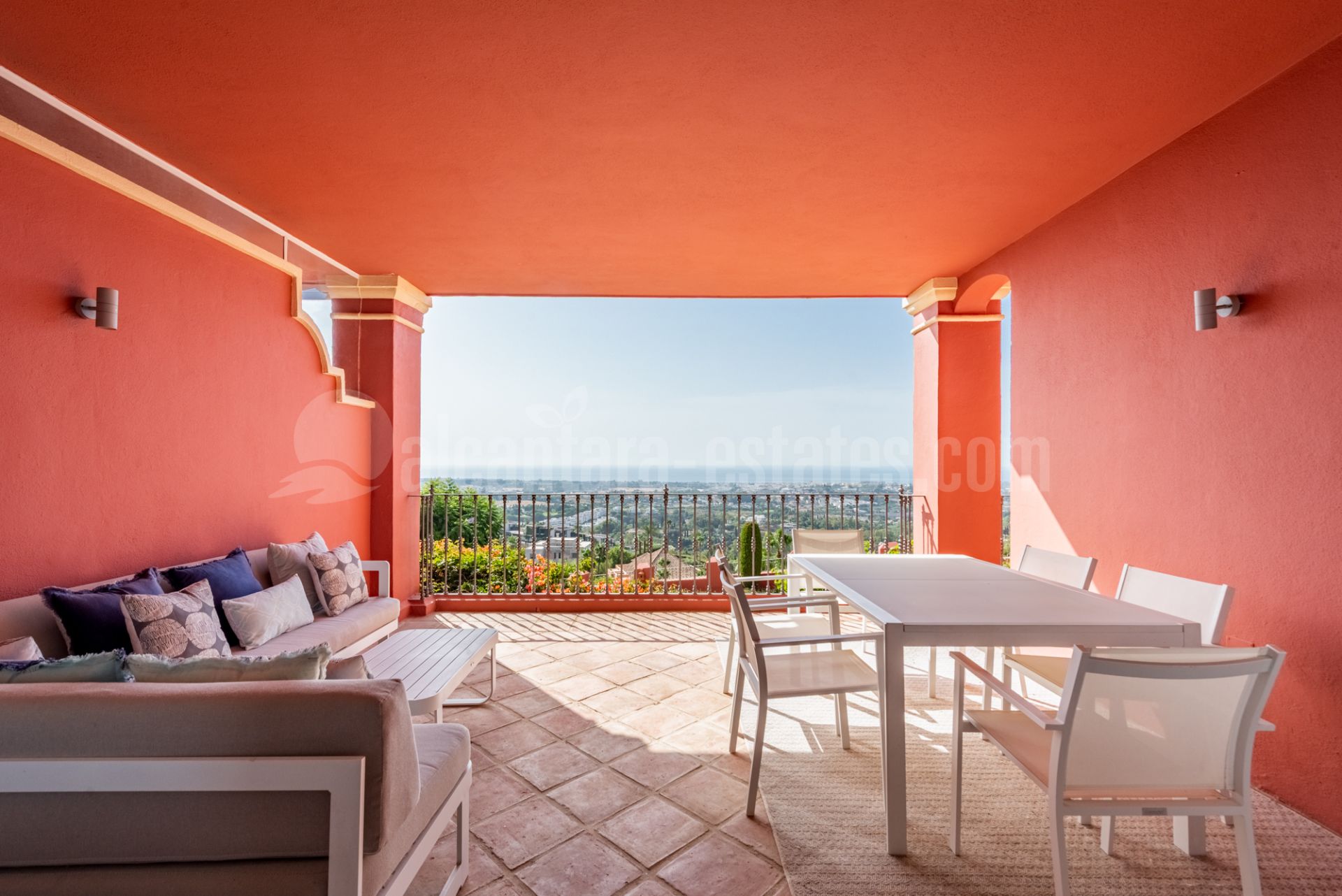 Apartment in Monte Halcones, Benahavis
