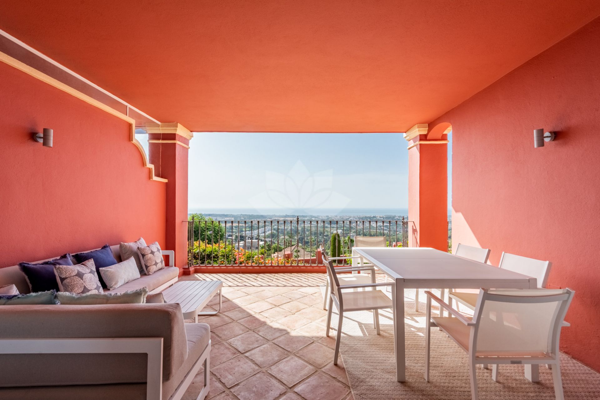Apartment in Monte Halcones, Benahavis