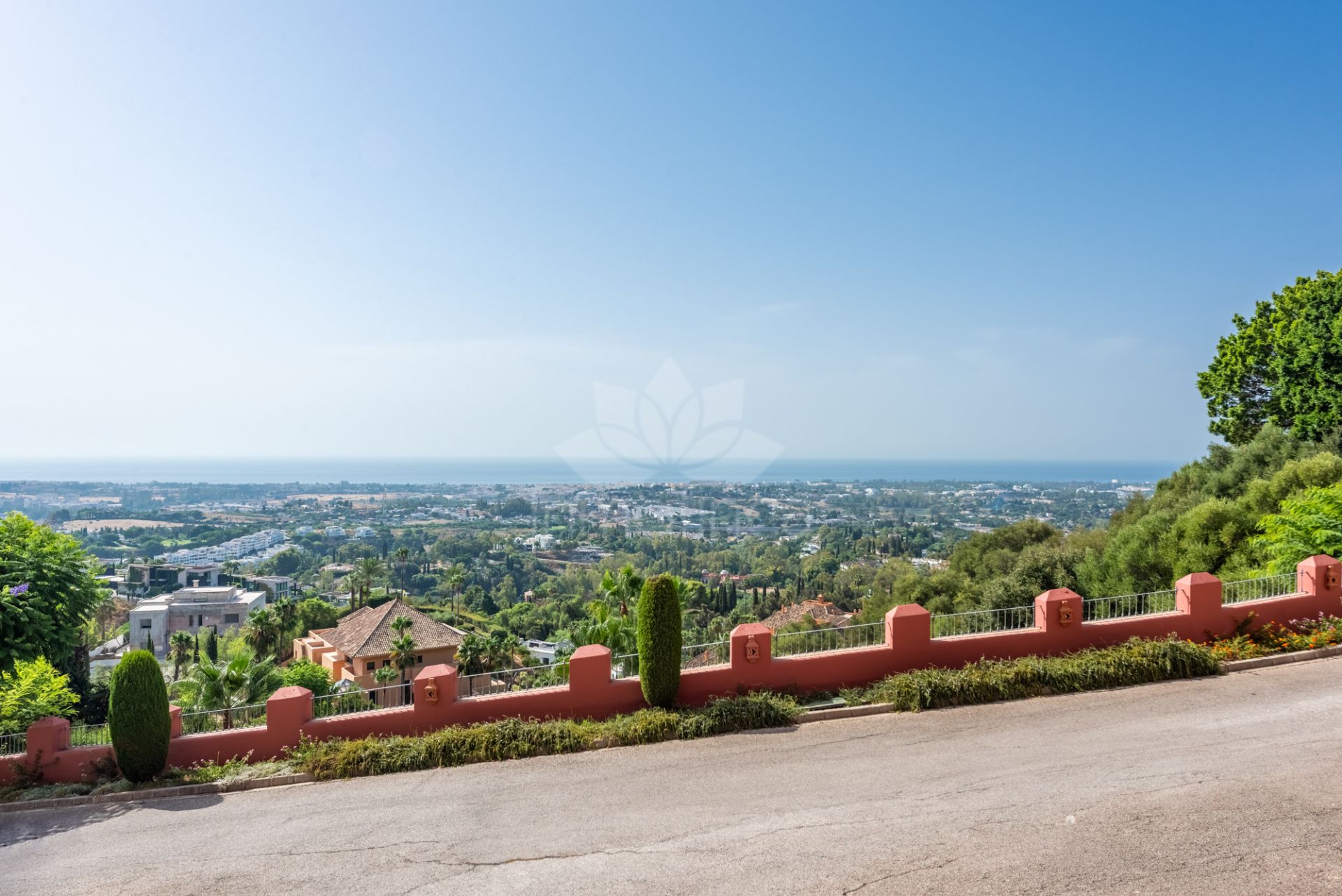 Apartment in Monte Halcones, Benahavis