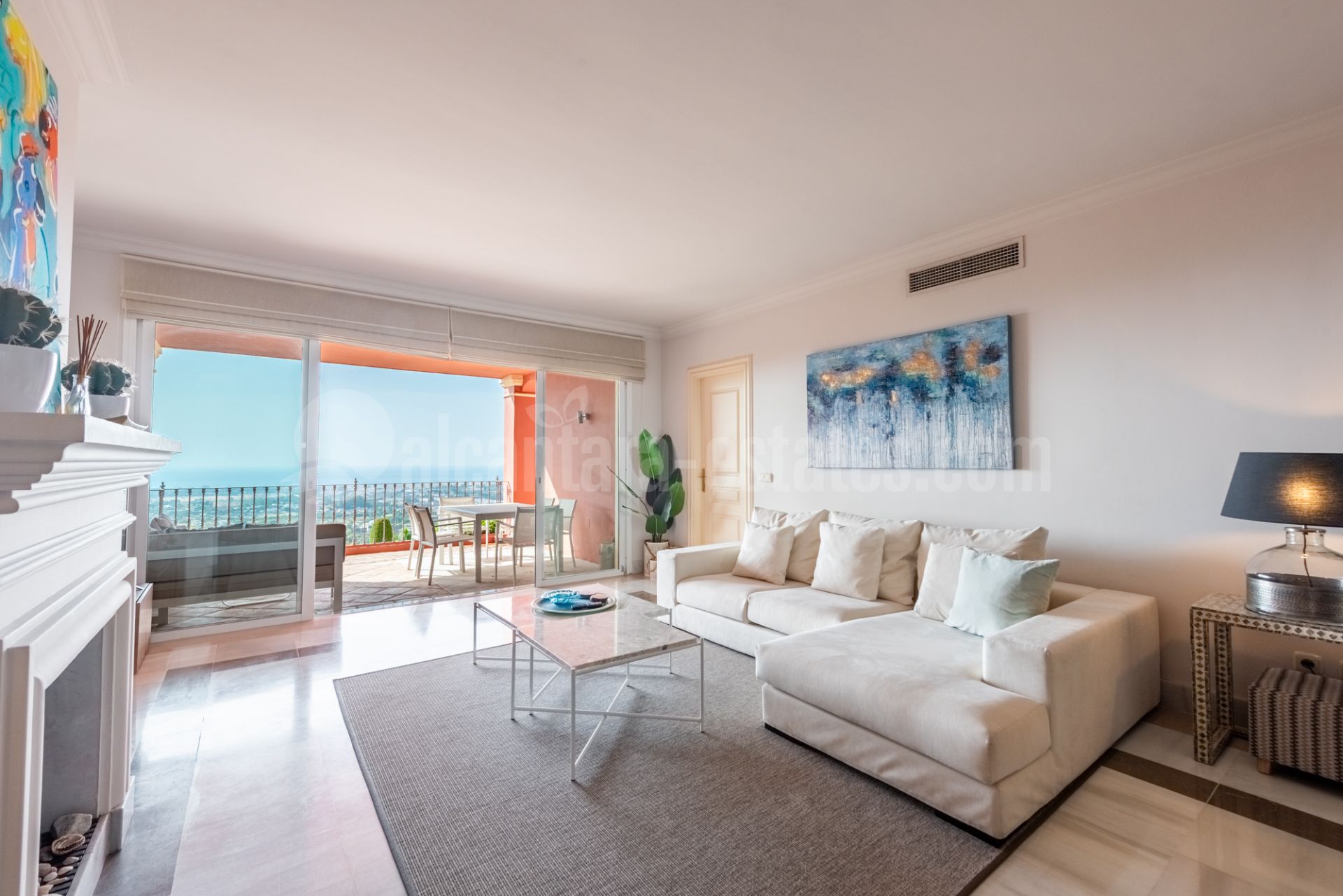 Apartment in Monte Halcones, Benahavis