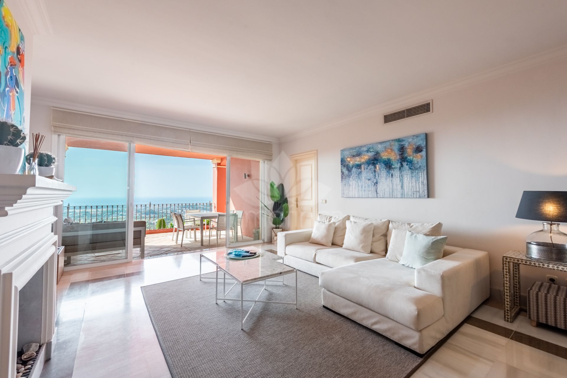Apartment in Monte Halcones, Benahavis