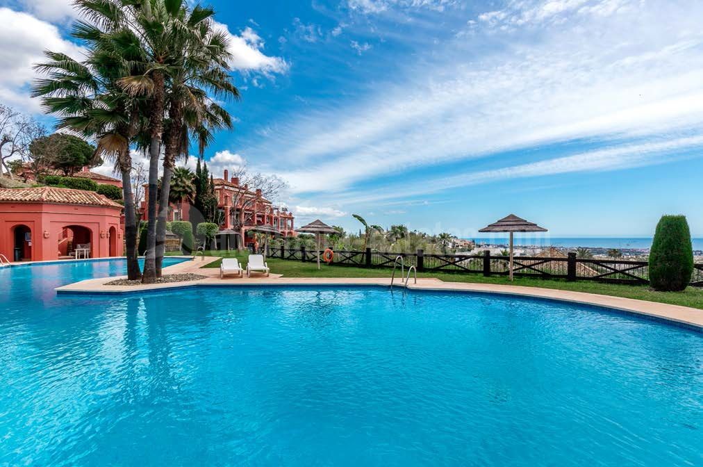 Apartment in Monte Halcones, Benahavis