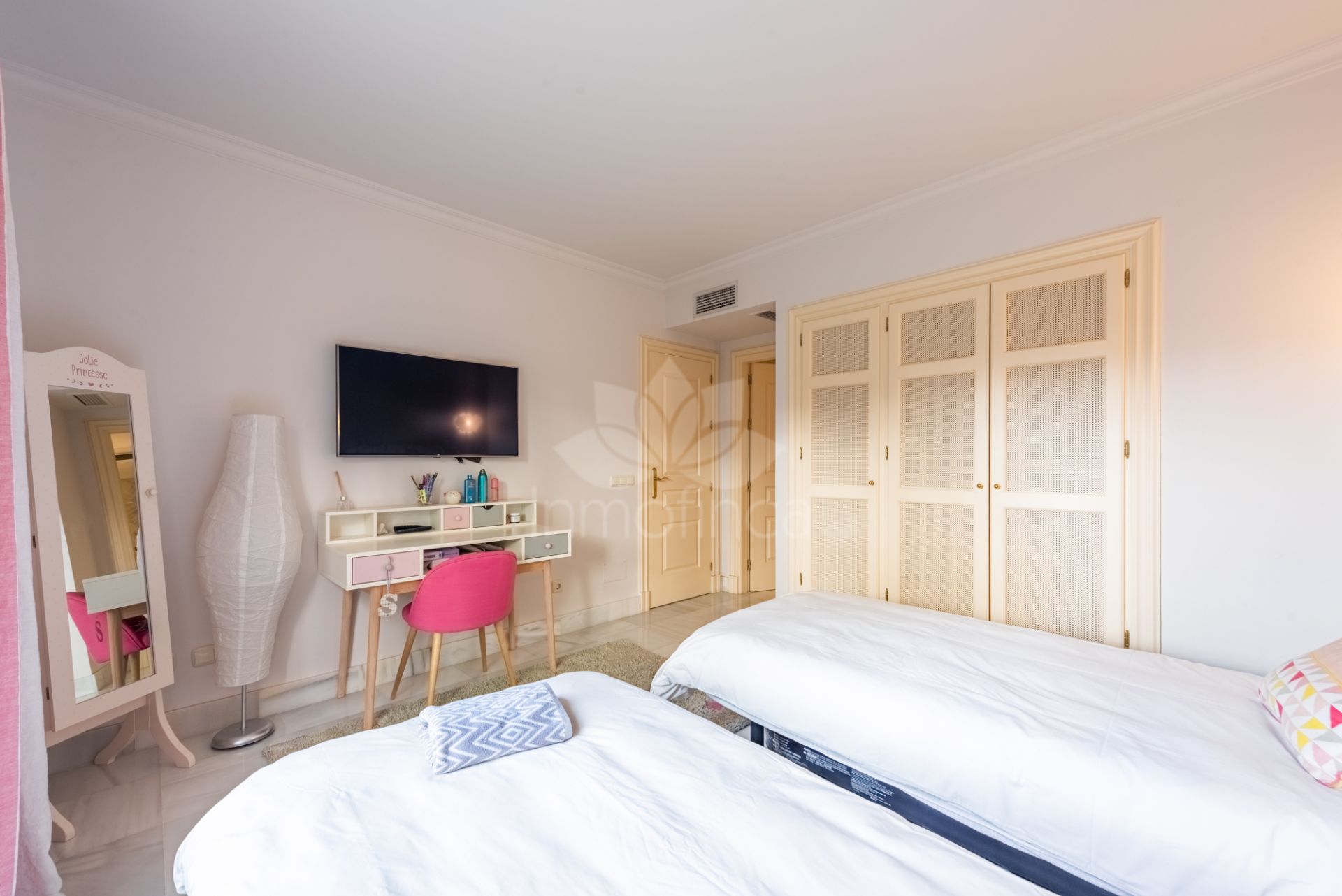 Apartment in Monte Halcones, Benahavis