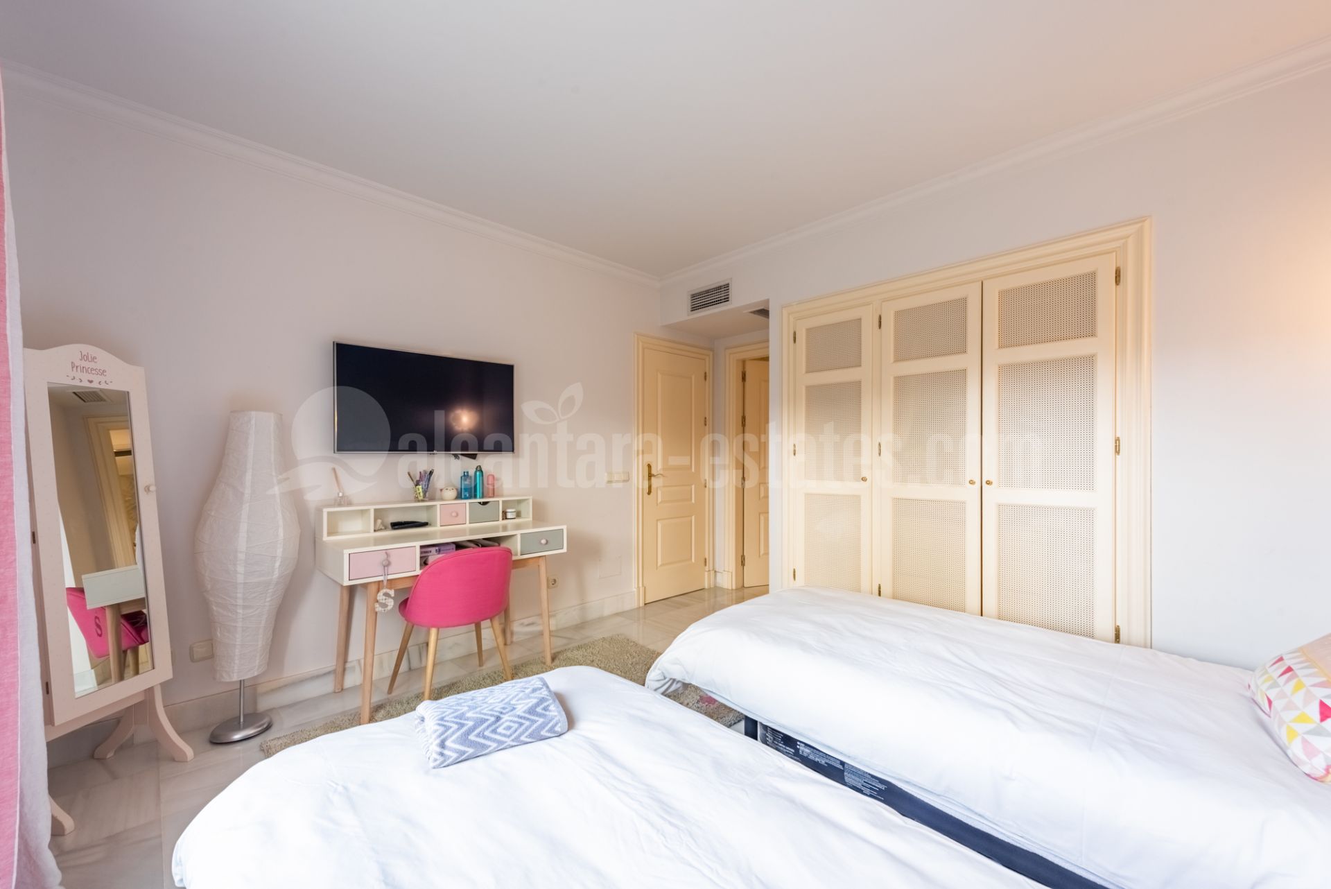 Apartment in Monte Halcones, Benahavis