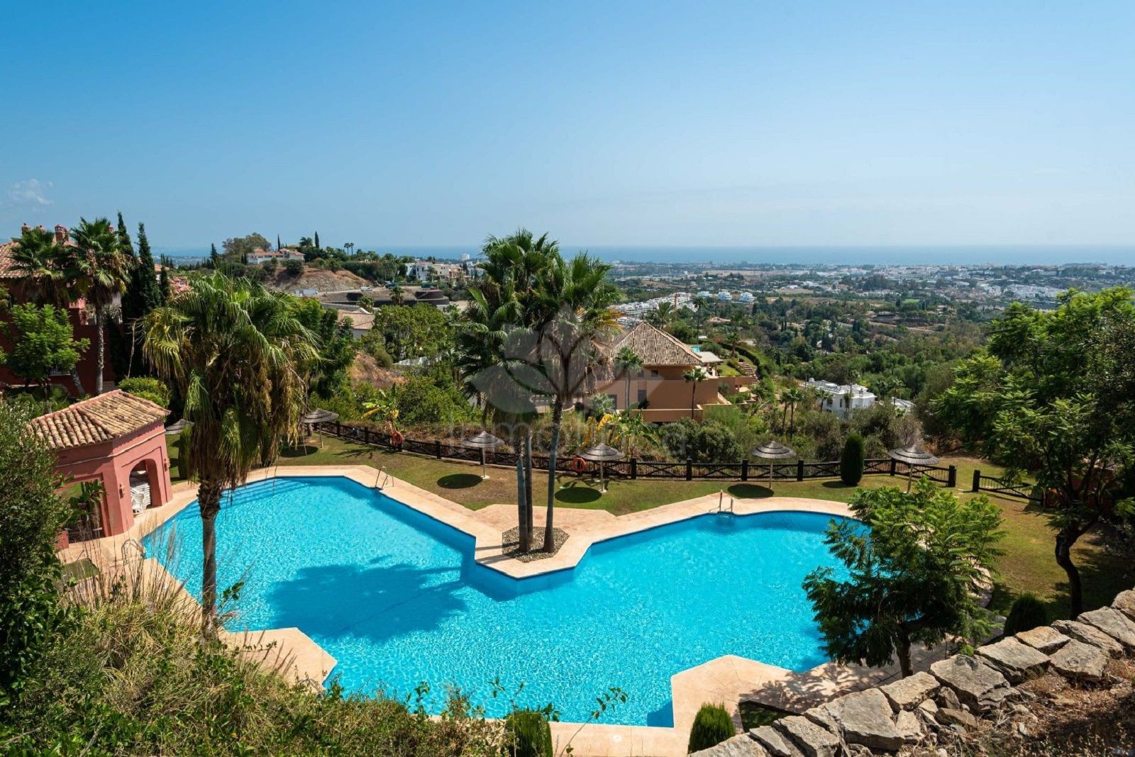 Apartment in Monte Halcones, Benahavis
