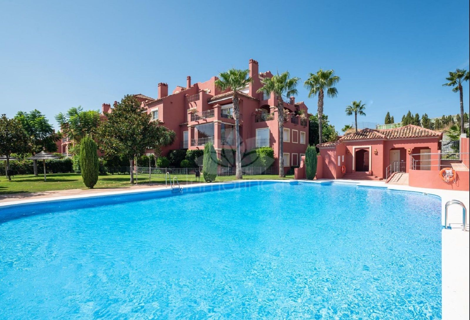 Apartment in Monte Halcones, Benahavis