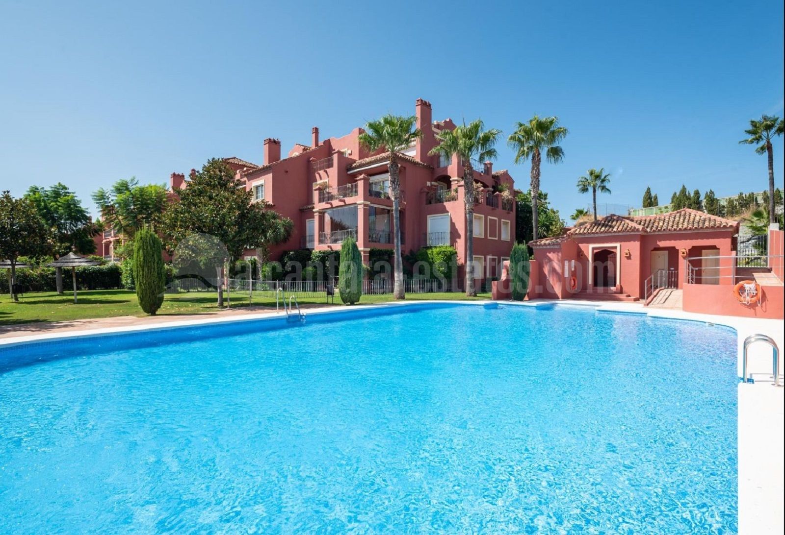 Apartment in Monte Halcones, Benahavis