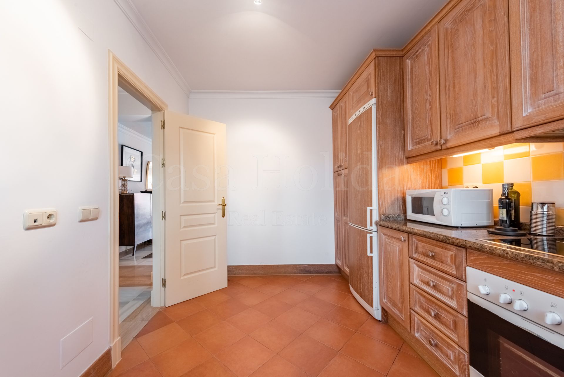 Apartamento en Monte Halcones, Benahavis
