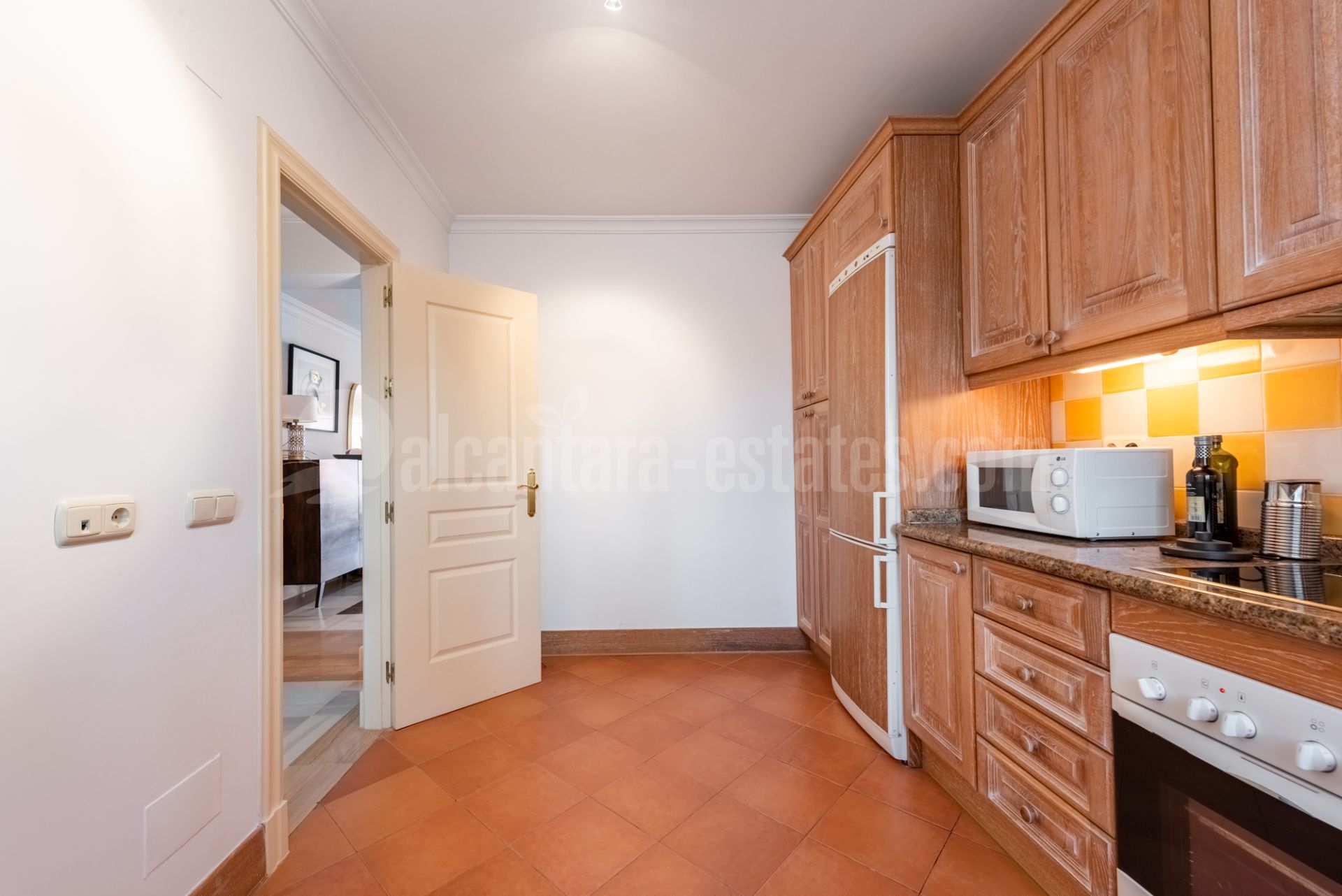 Apartment in Monte Halcones, Benahavis