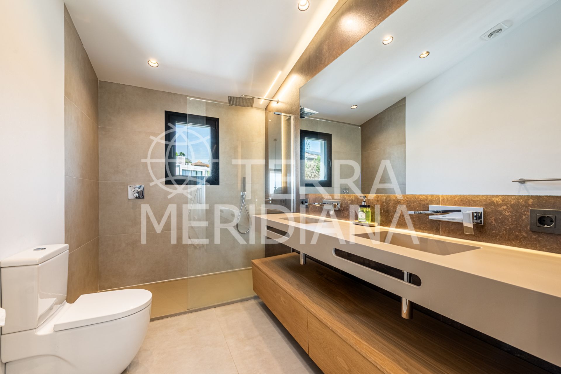 Villa in Elviria, Marbella