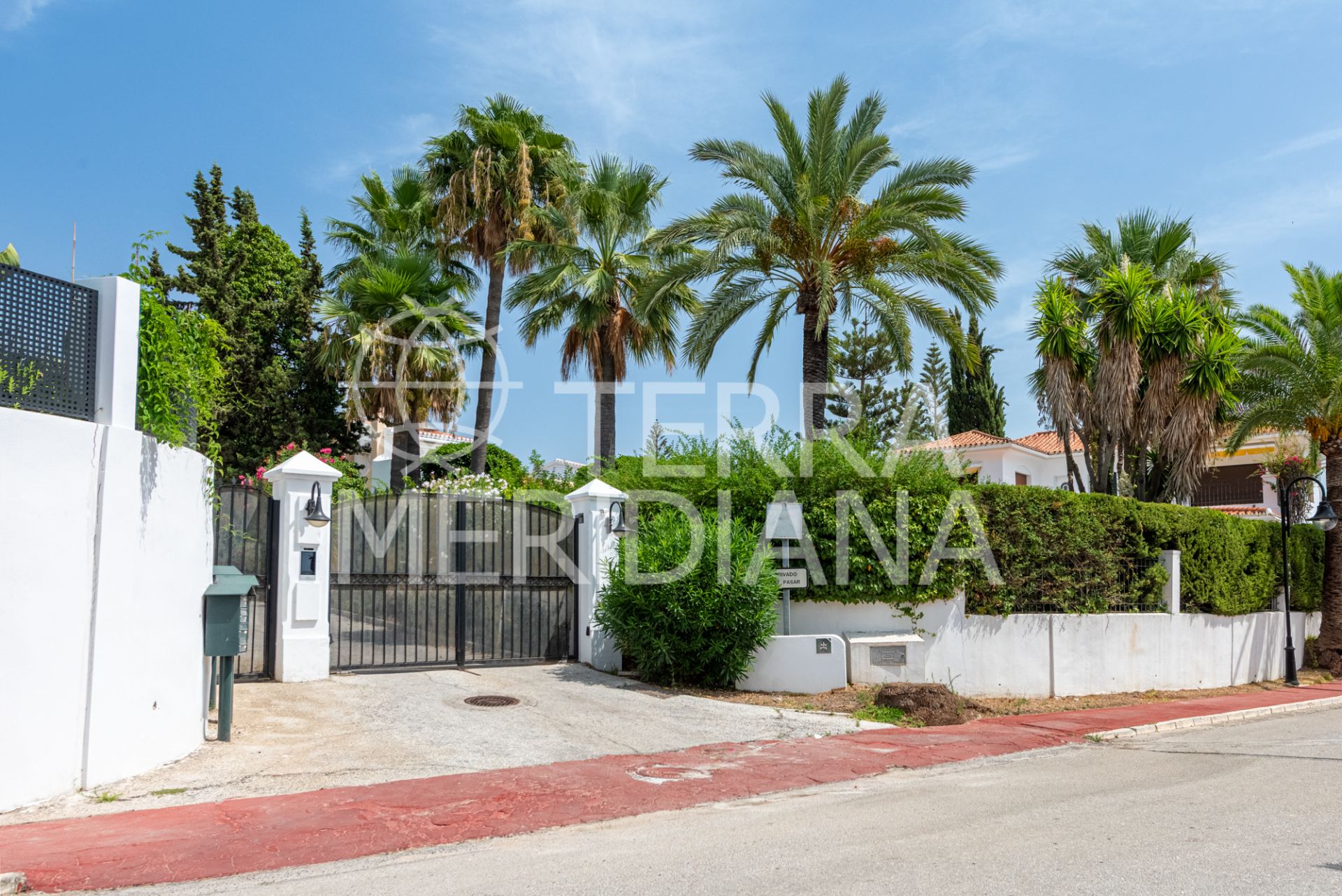 Villa in Elviria, Marbella