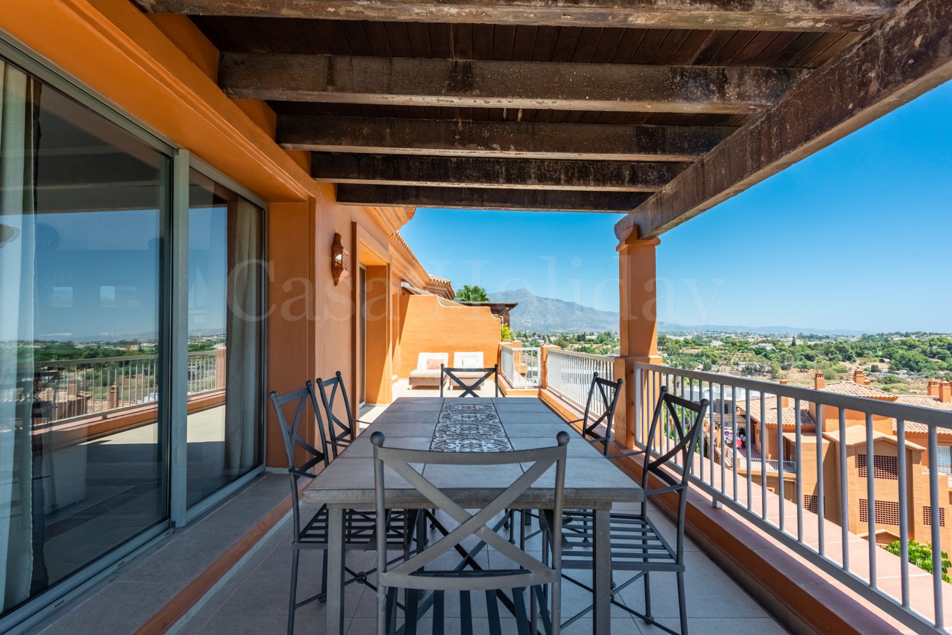 Penthouse in Benatalaya, Estepona
