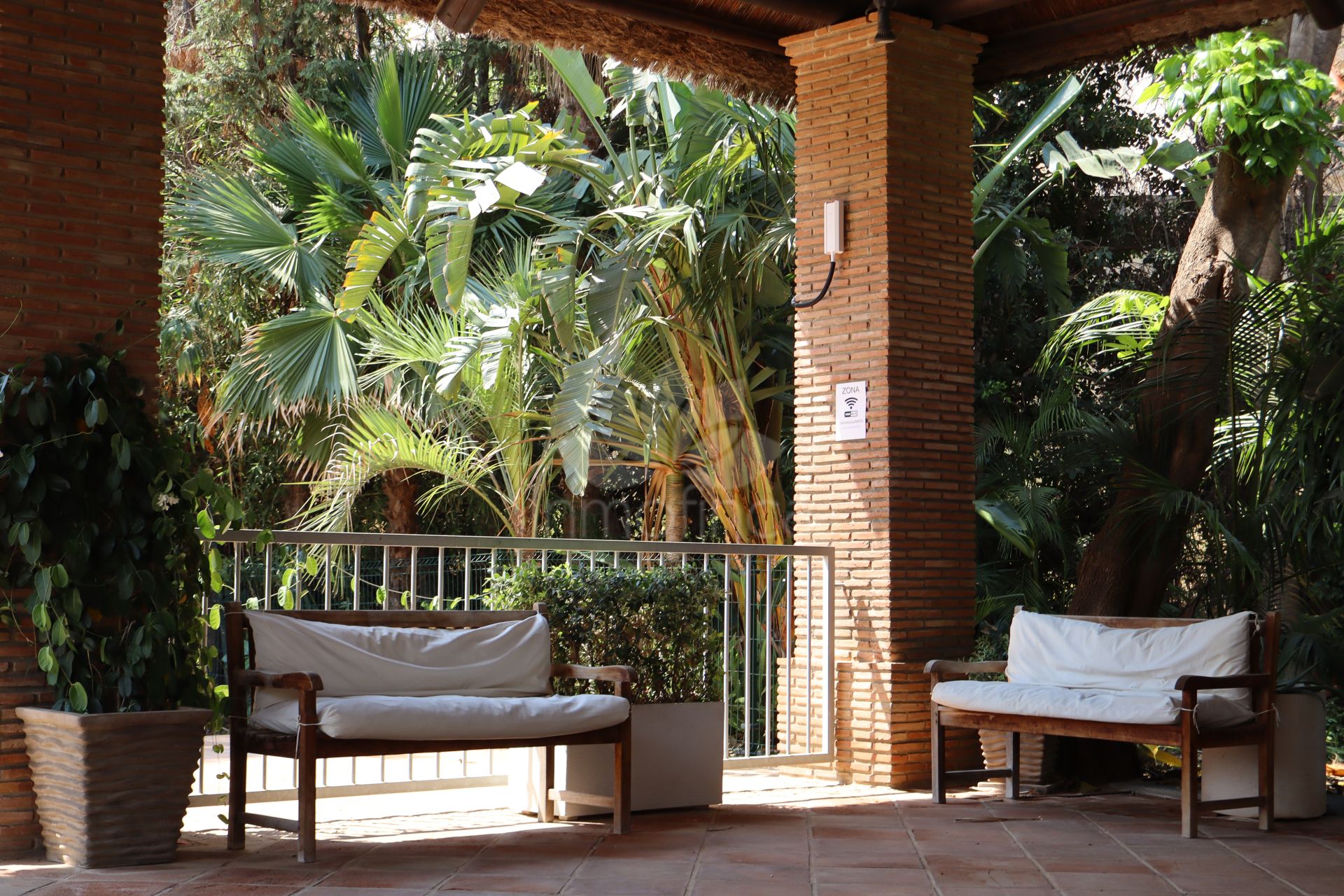 Penthouse in Benatalaya, Estepona