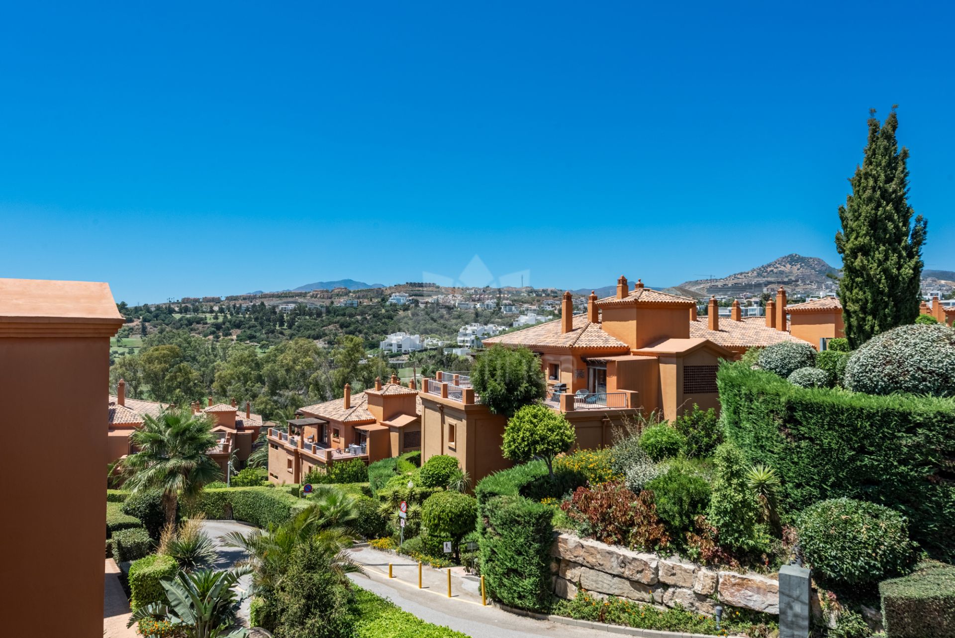 Penthouse in Benatalaya, Estepona