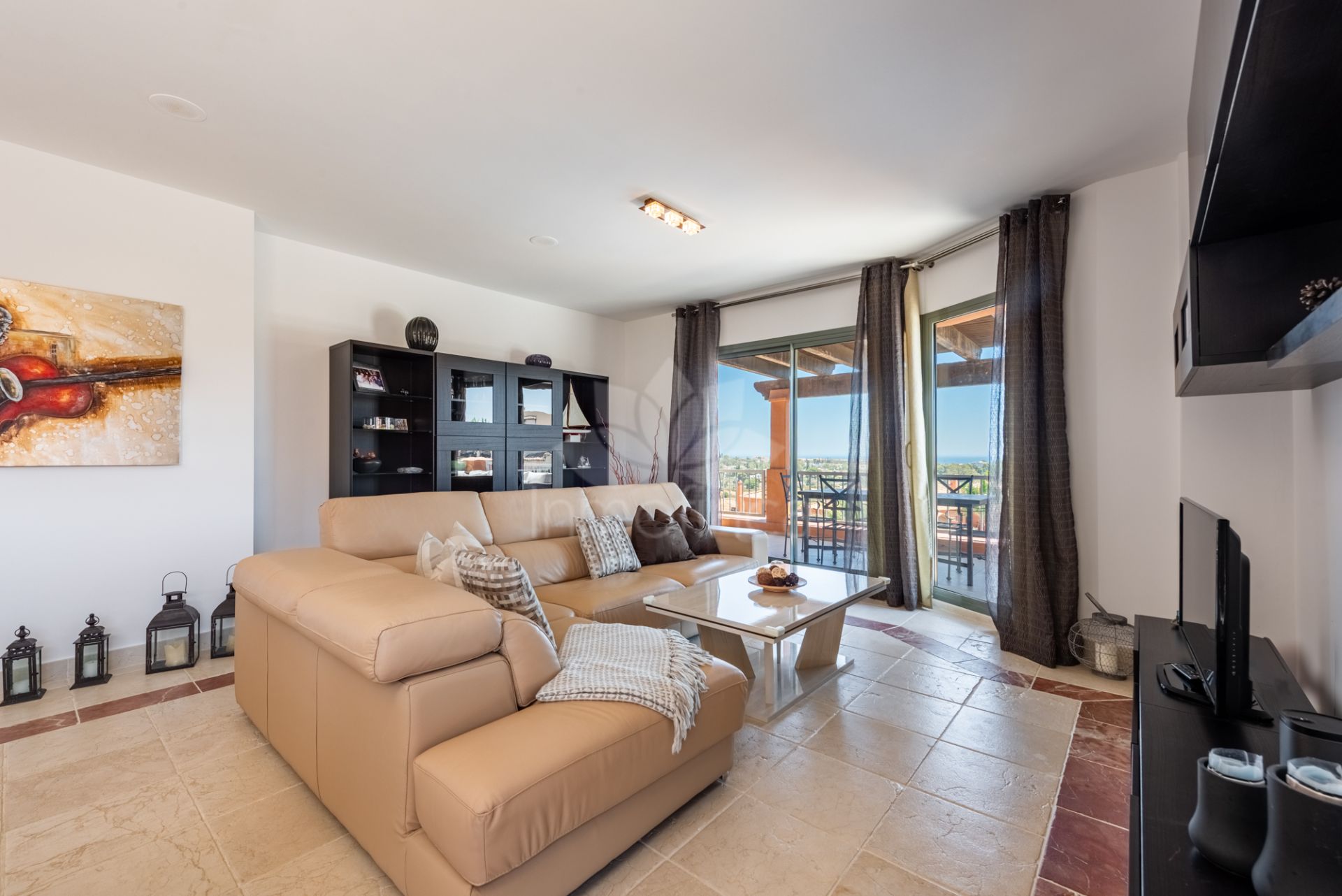 Penthouse in Benatalaya, Estepona