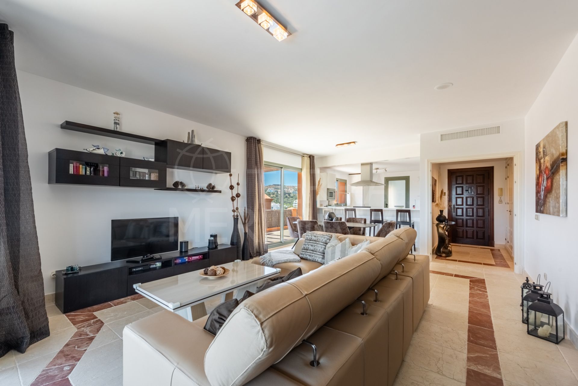 Penthouse in Benatalaya, Estepona