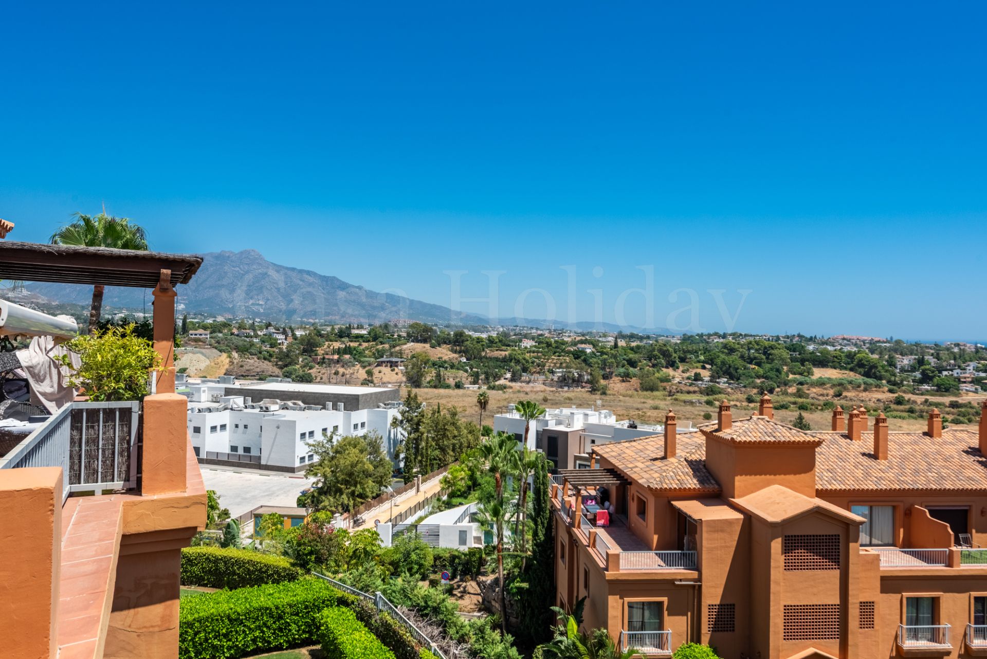 Penthouse in Benatalaya, Estepona