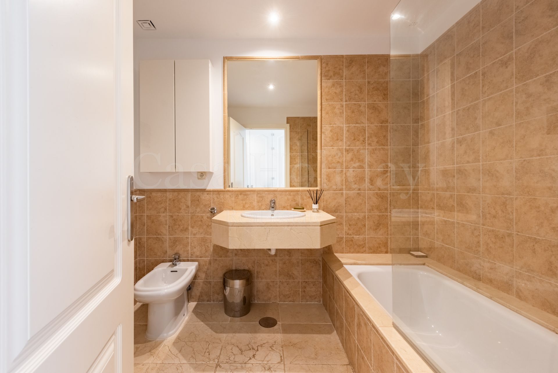 Penthouse in Benatalaya, Estepona