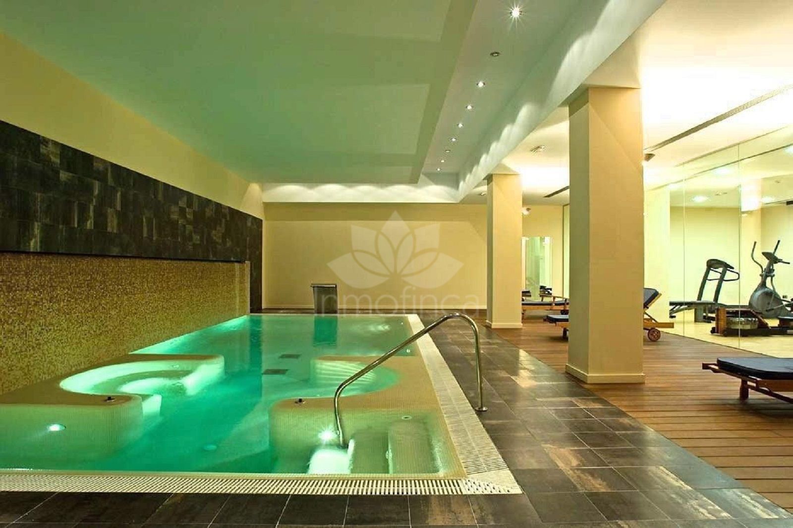 Penthouse in Benatalaya, Estepona