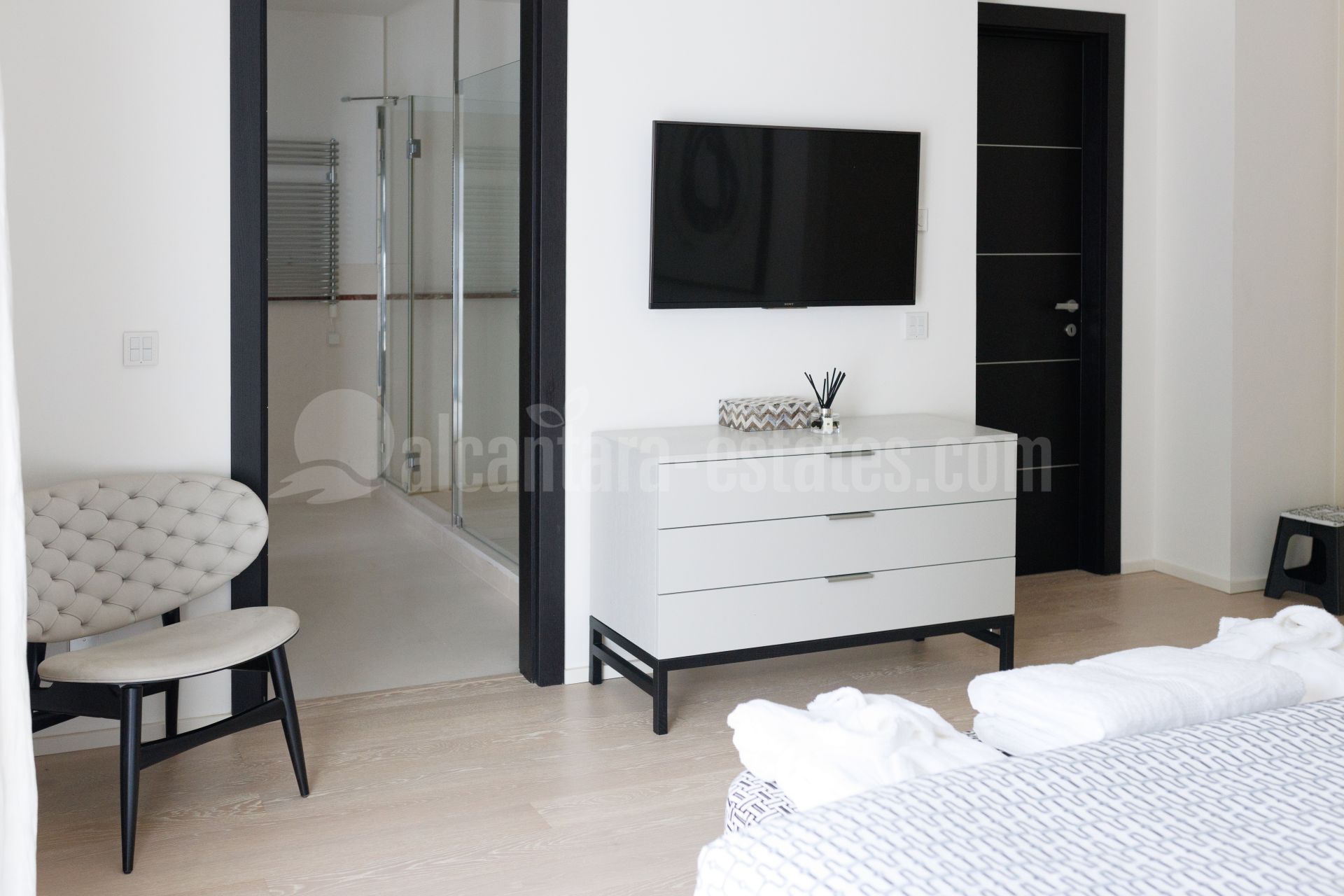 Semi Detached Villa in Sierra Blanca, Marbella