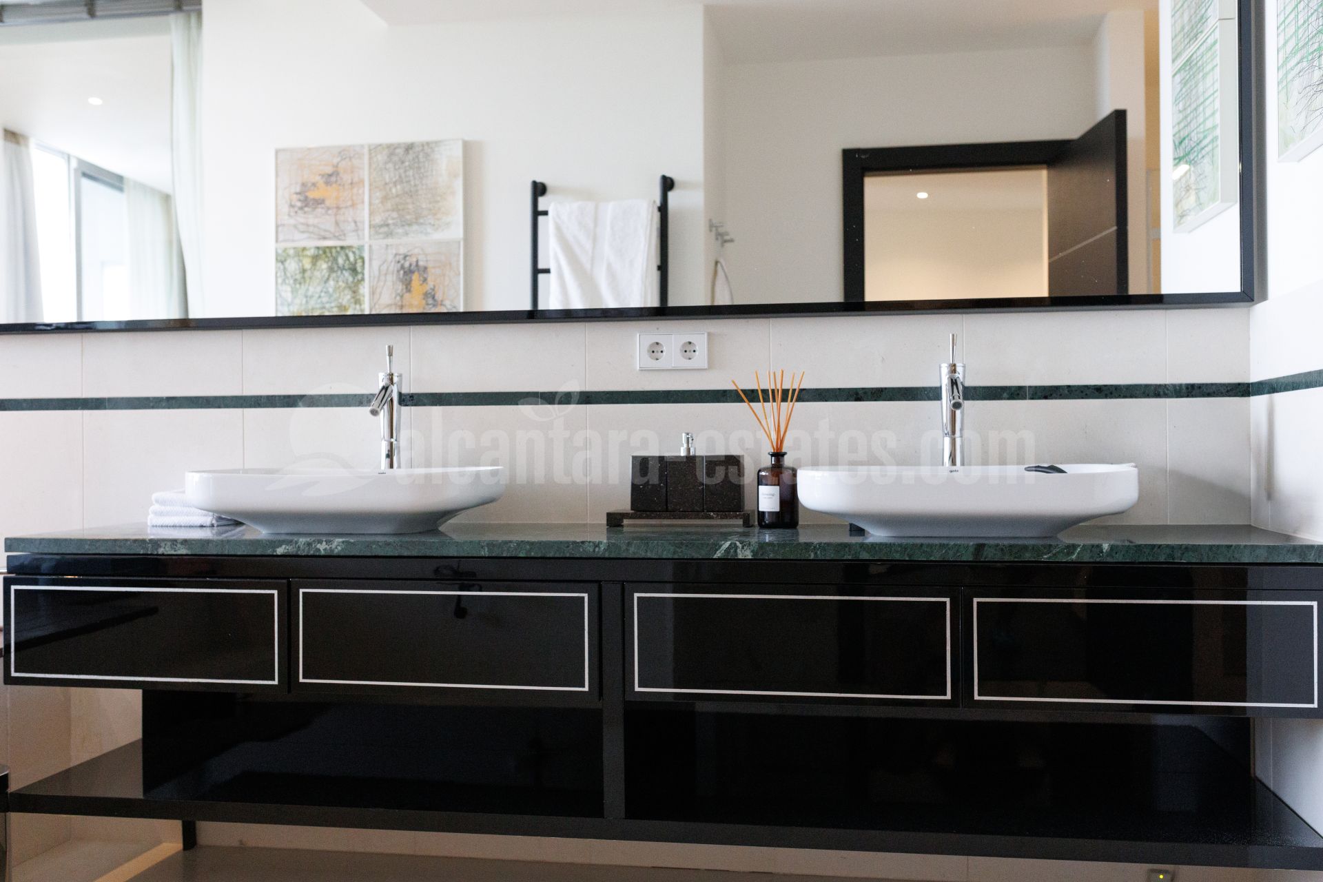 Semi Detached Villa in Sierra Blanca, Marbella