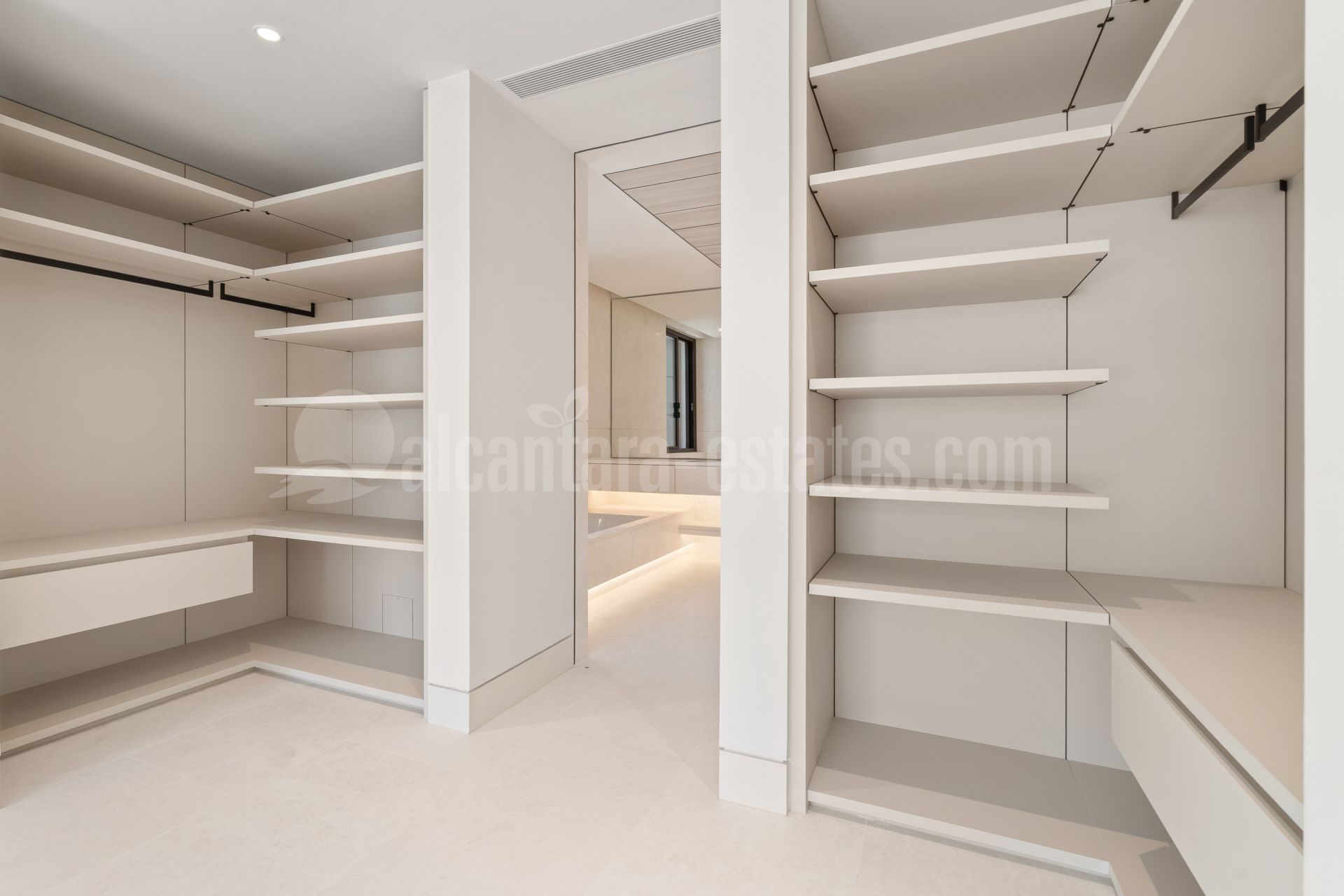 Apartment in UNO, Marbella