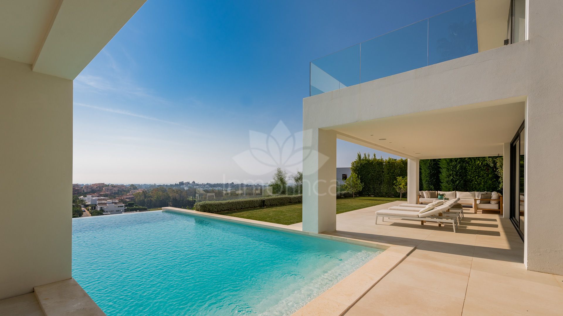 Villa en La Alqueria, Benahavis