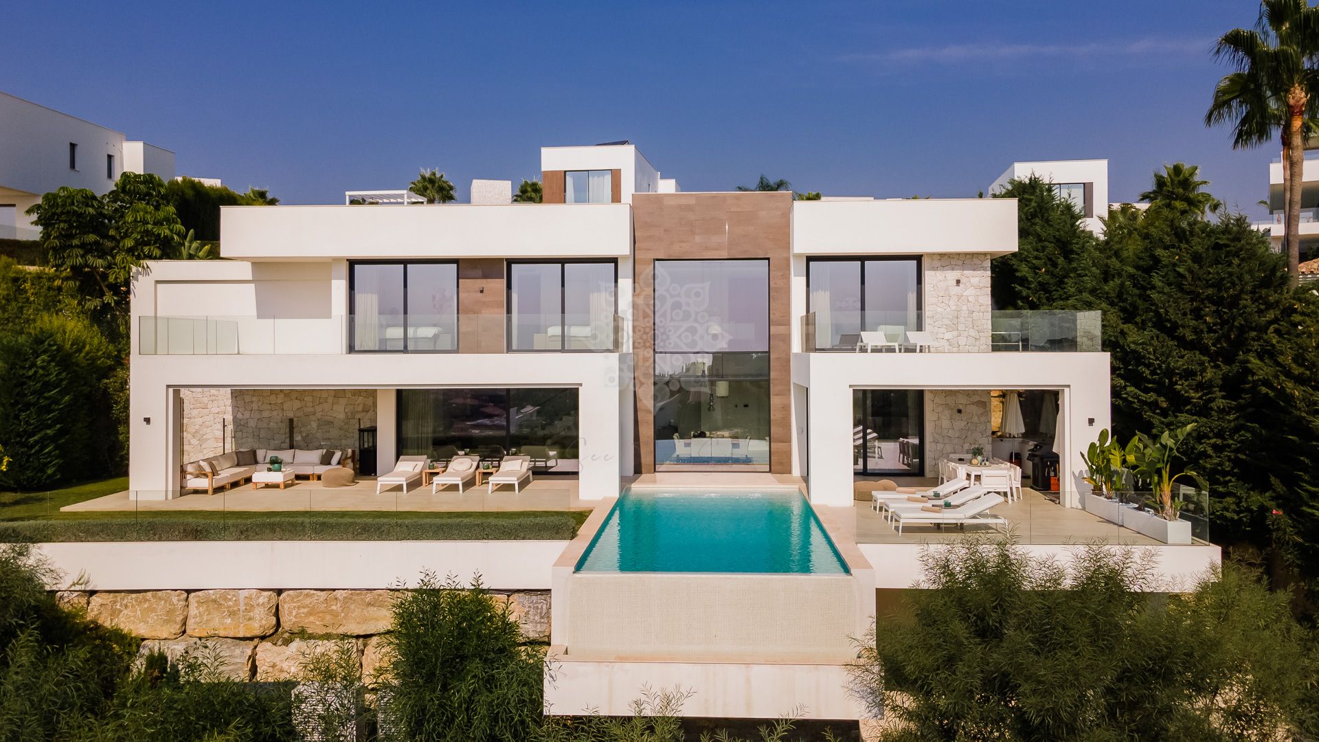 Villa in La Alqueria, Benahavis