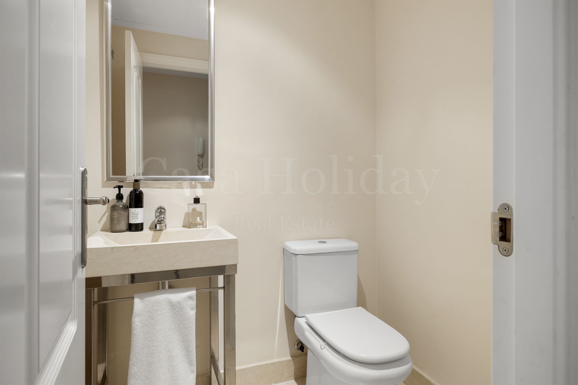 Apartamento Planta Baja en Los Capanes del Golf, Benahavis