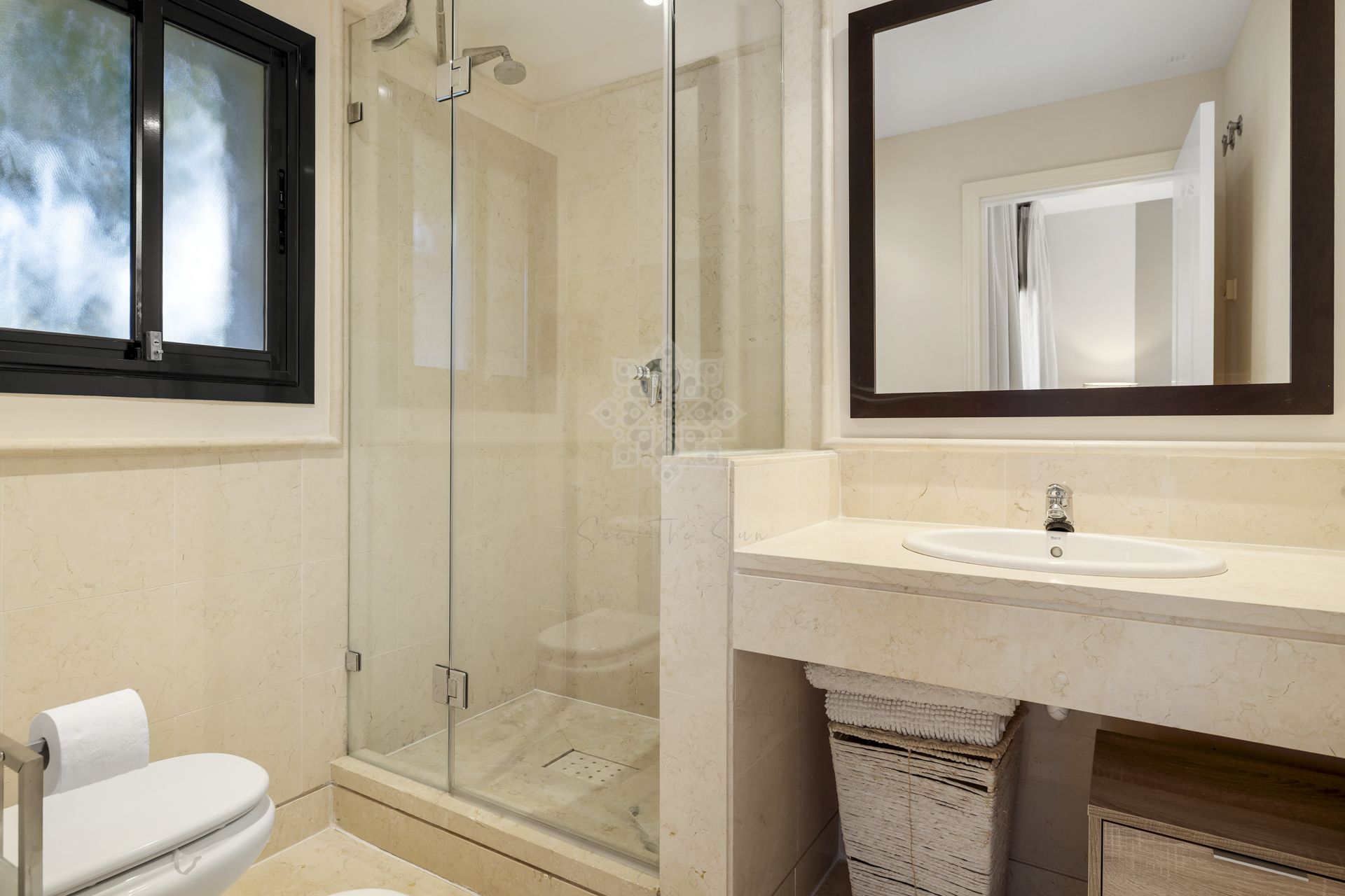 Ground Floor Apartment in Los Capanes del Golf, Benahavis