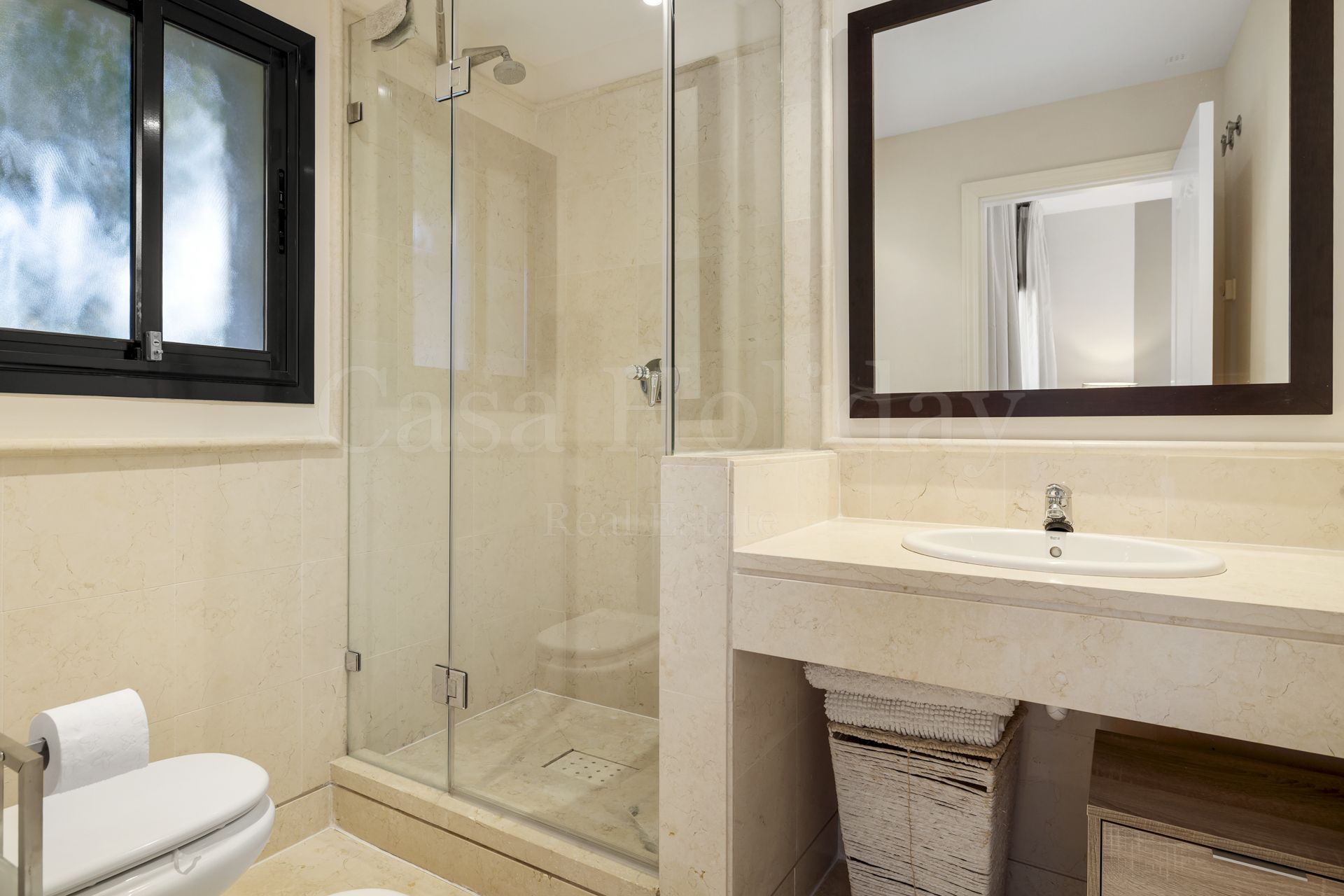 Apartamento Planta Baja en Los Capanes del Golf, Benahavis