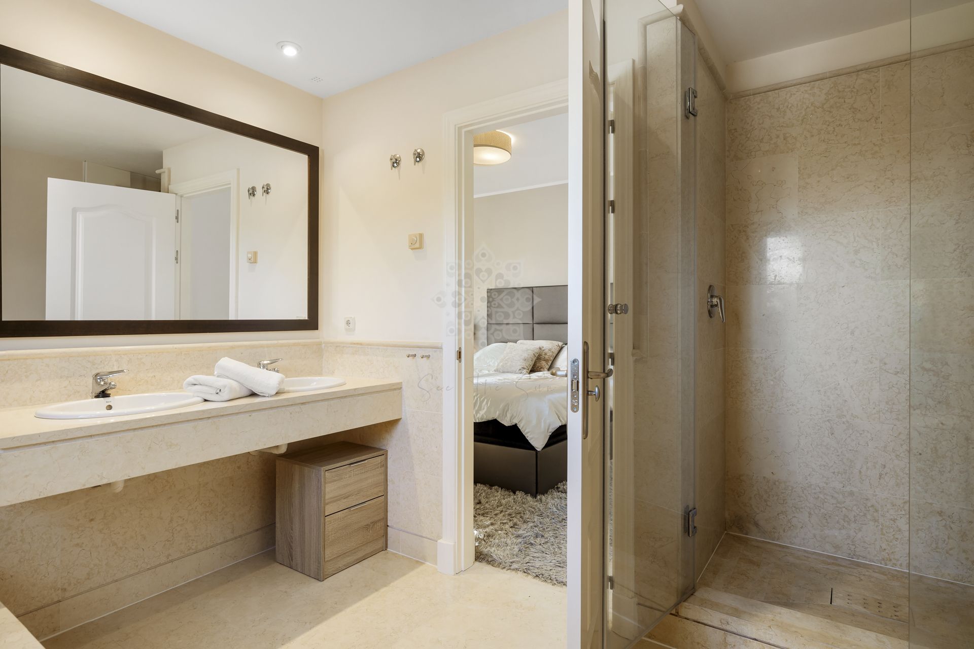 Ground Floor Apartment in Los Capanes del Golf, Benahavis