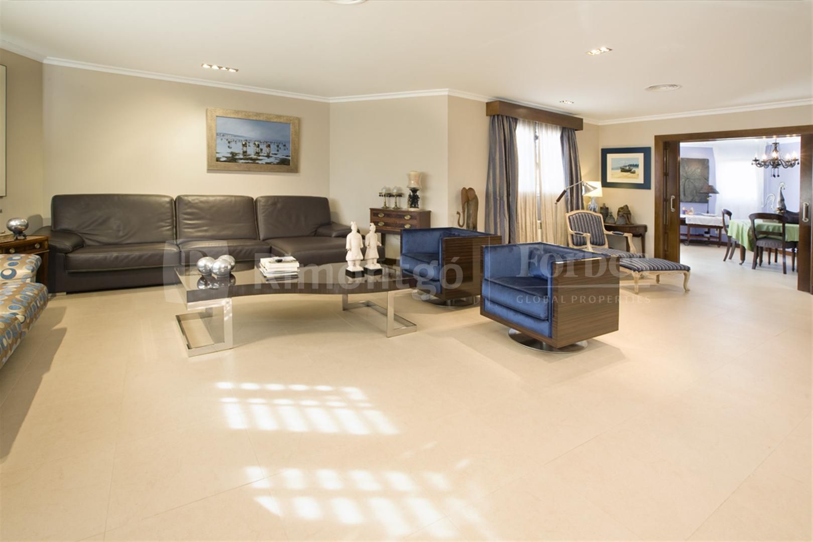 Excepcional villa en la urbanización Torre en Conill de Bétera (Valencia), junto al campo de golf El Escorpión.