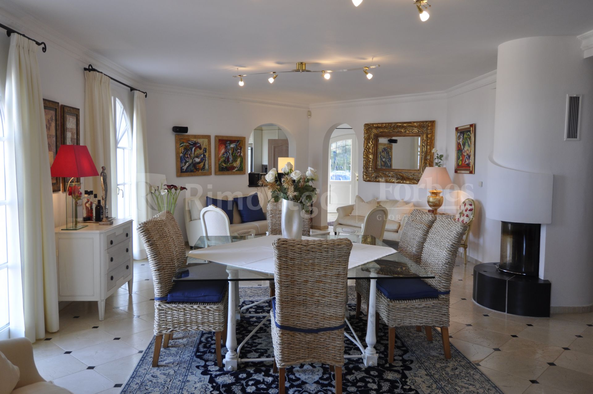 Luxury villa located in the La Sella Golf residential area, near Dénia, Alicante.