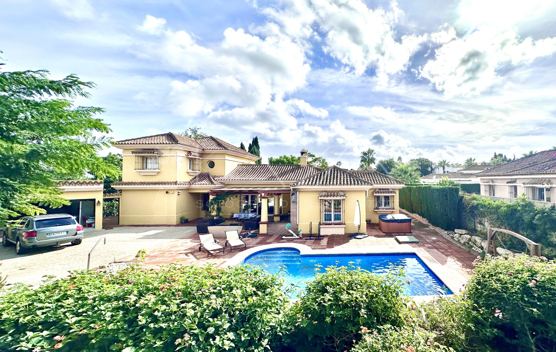 Villa for sale in Zona B, Sotogrande Costa
