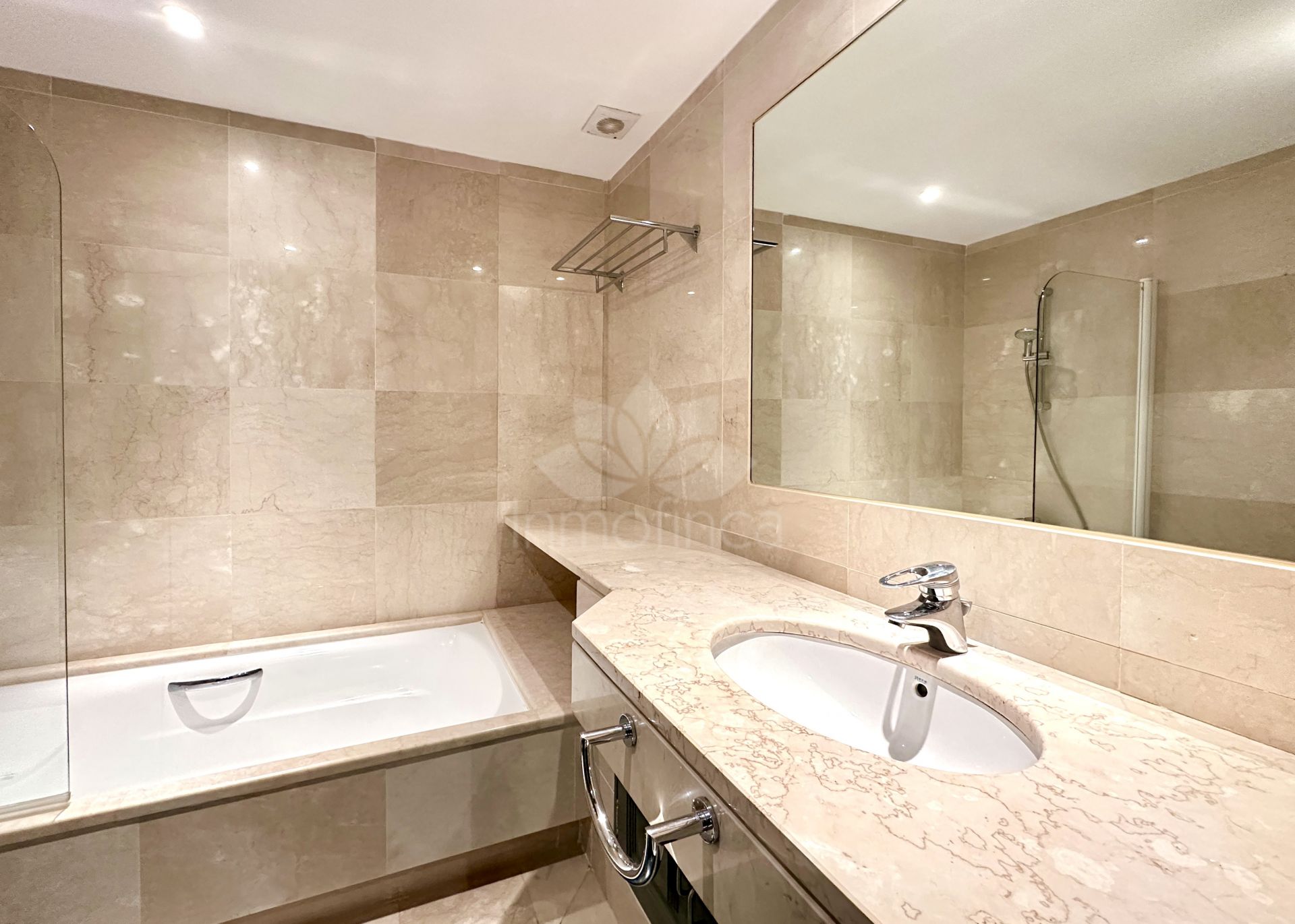 Ground Floor Apartment in Ribera del Rio, Sotogrande