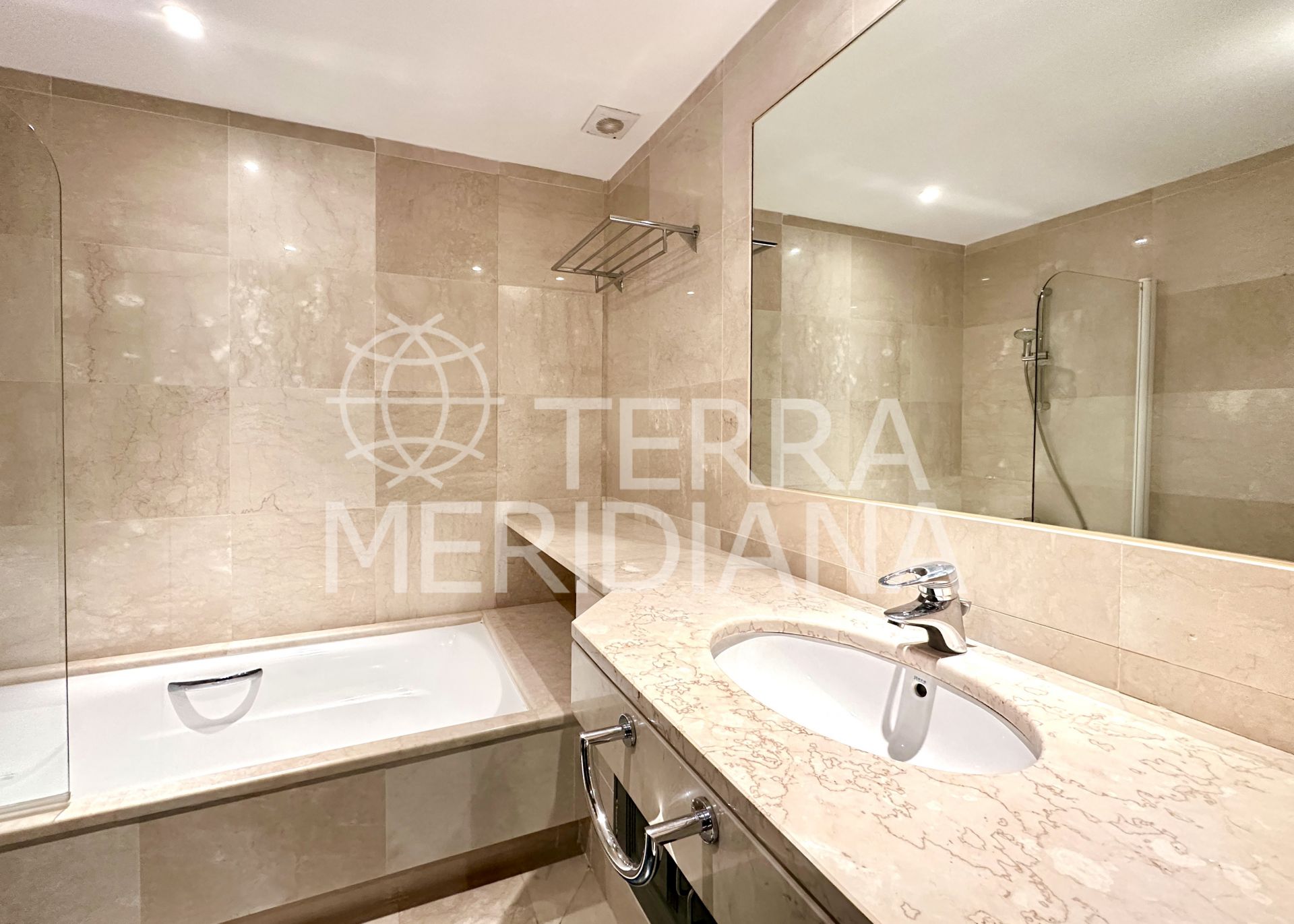 Ground Floor Apartment in Ribera del Rio, Sotogrande