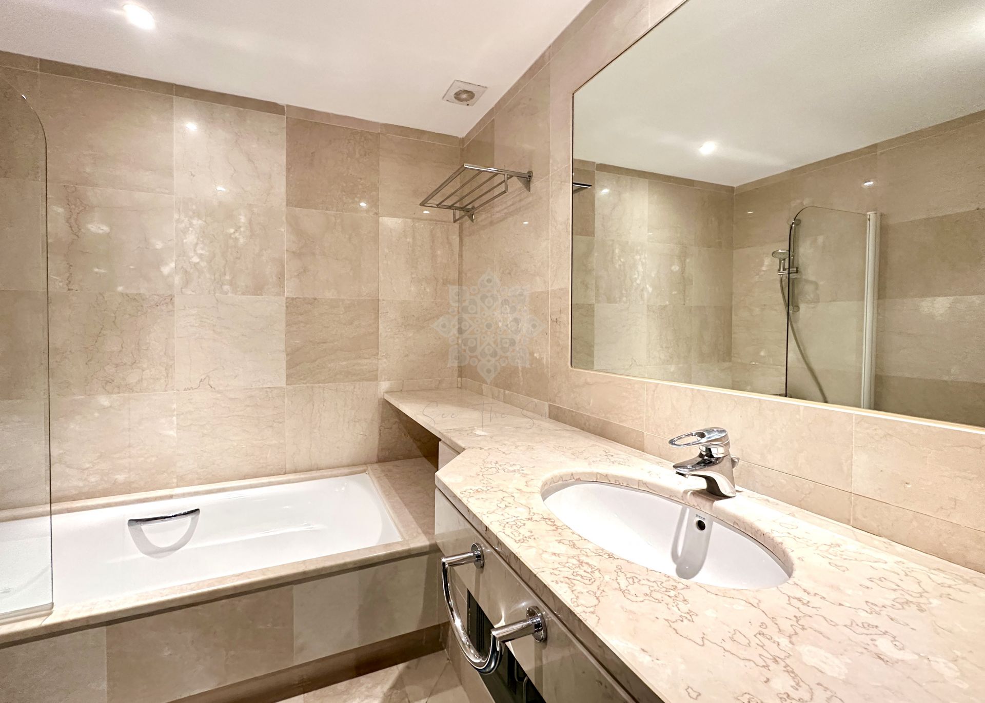 Apartament na parterze w Ribera del Rio, Sotogrande