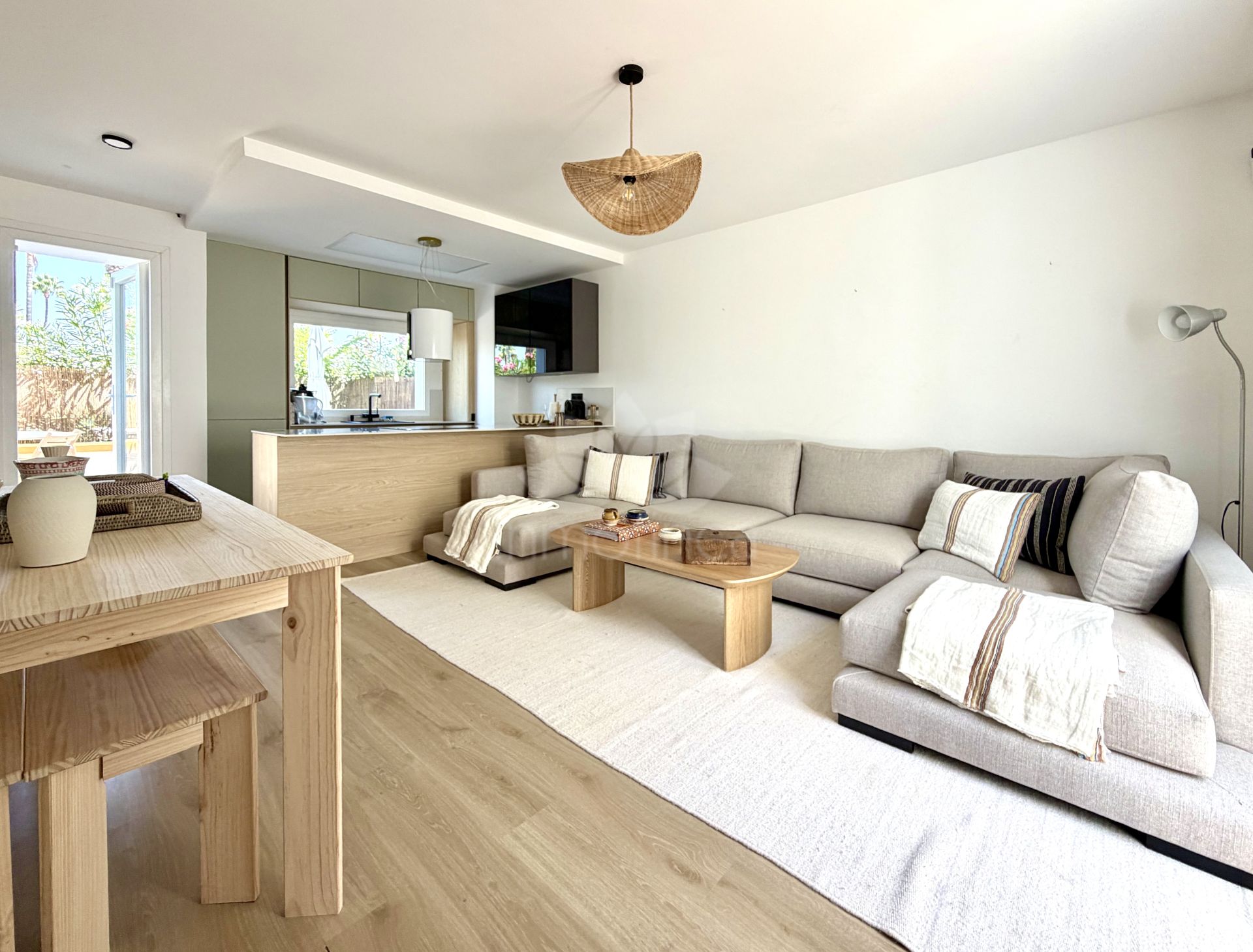Duplex in Paseo del Río, Sotogrande