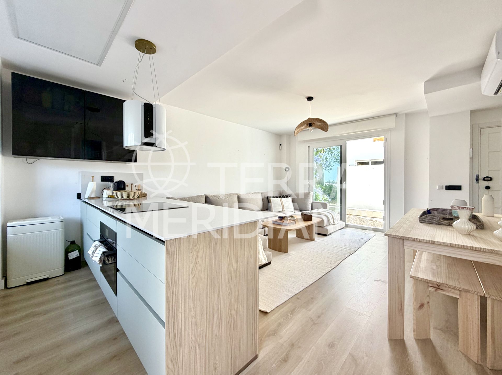 Duplex in Paseo del Río, Sotogrande