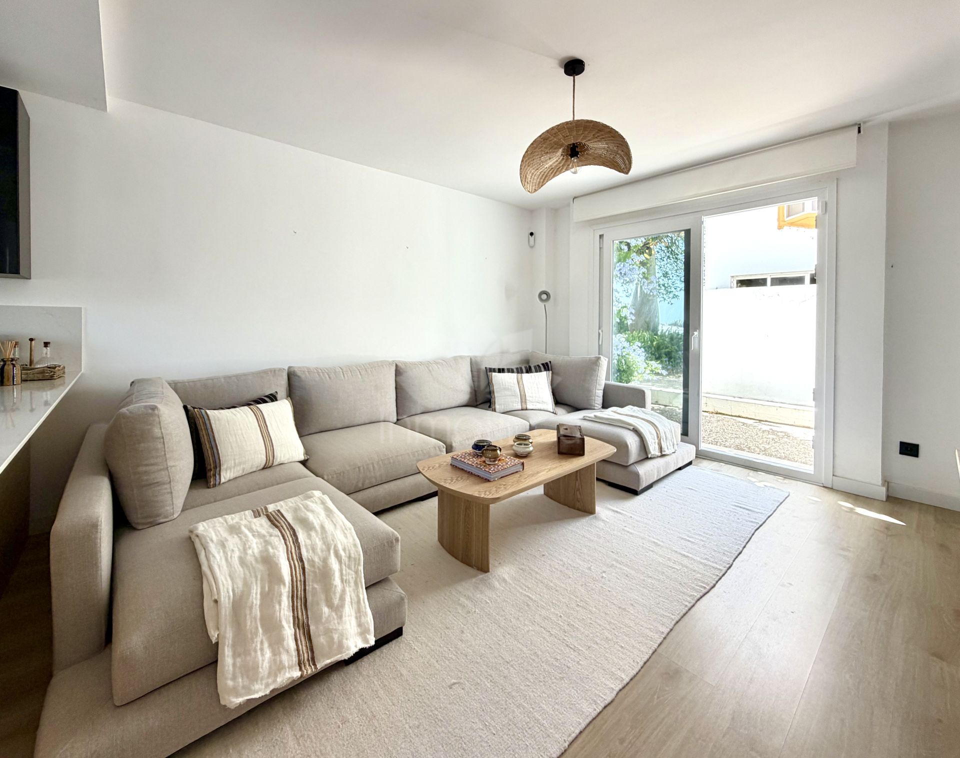 Duplex in Paseo del Río, Sotogrande